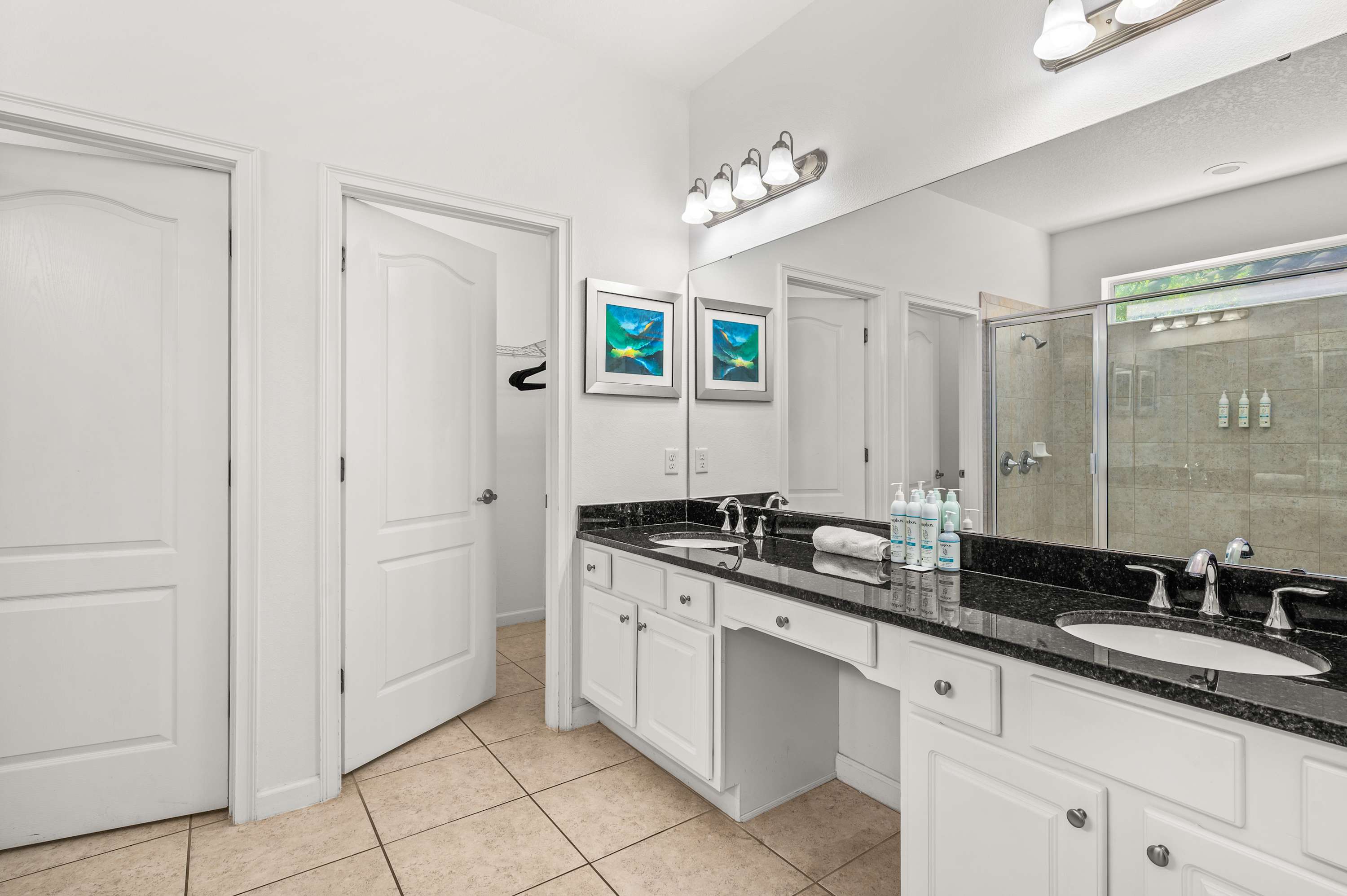 Spacious family home w/ heated pool and game room