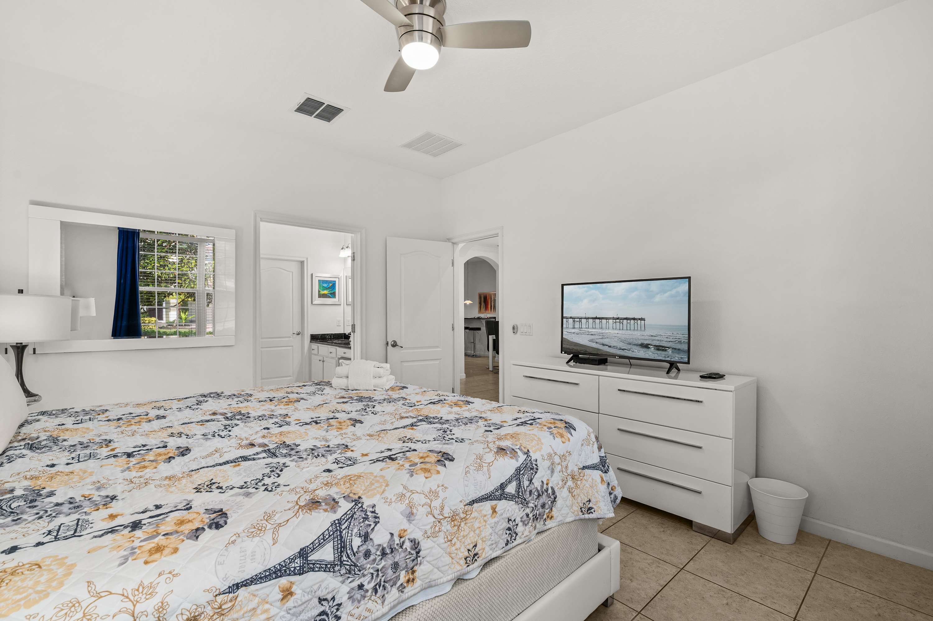 Spacious family home w/ heated pool and game room