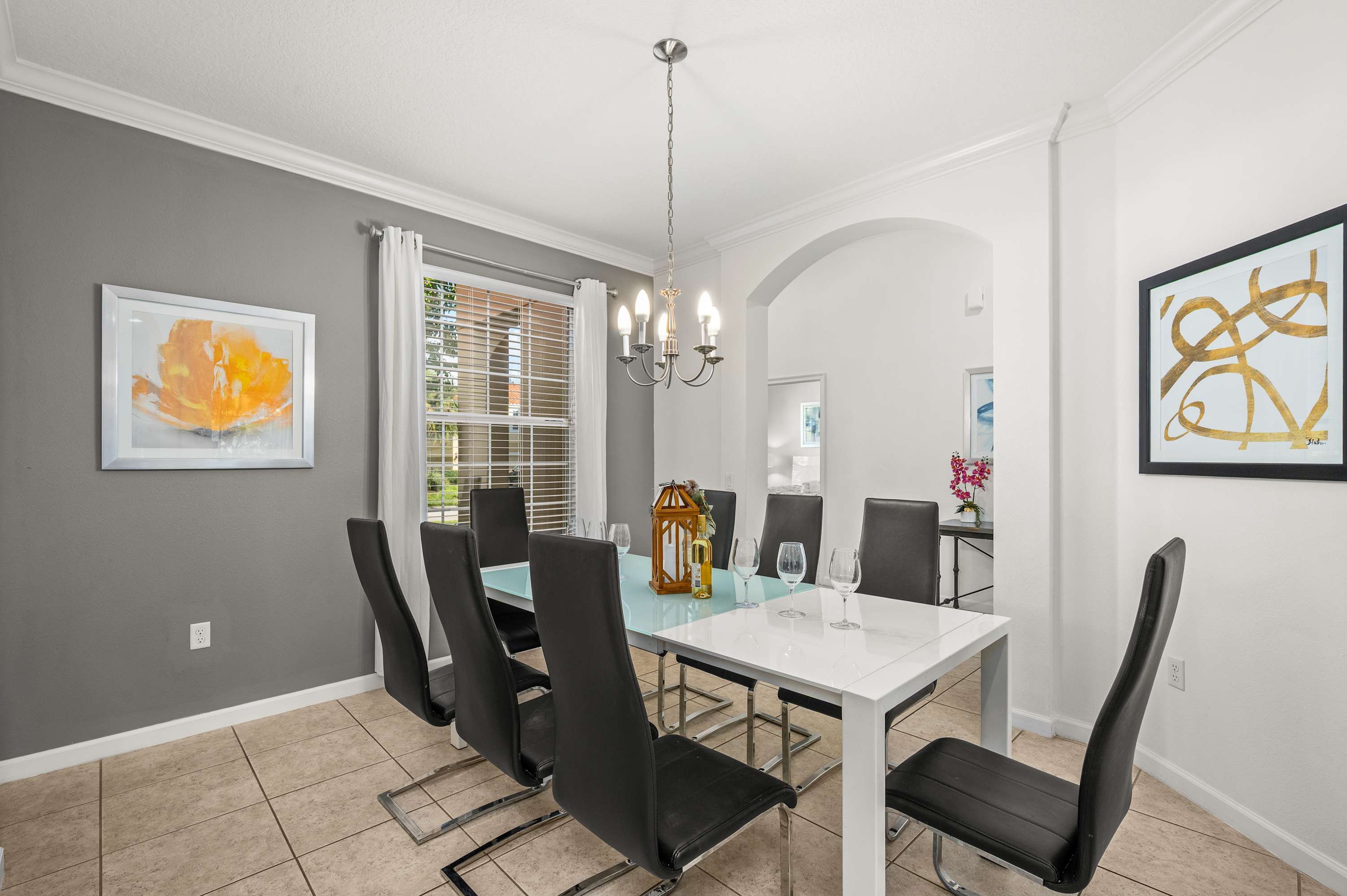 Spacious family home w/ heated pool and game room