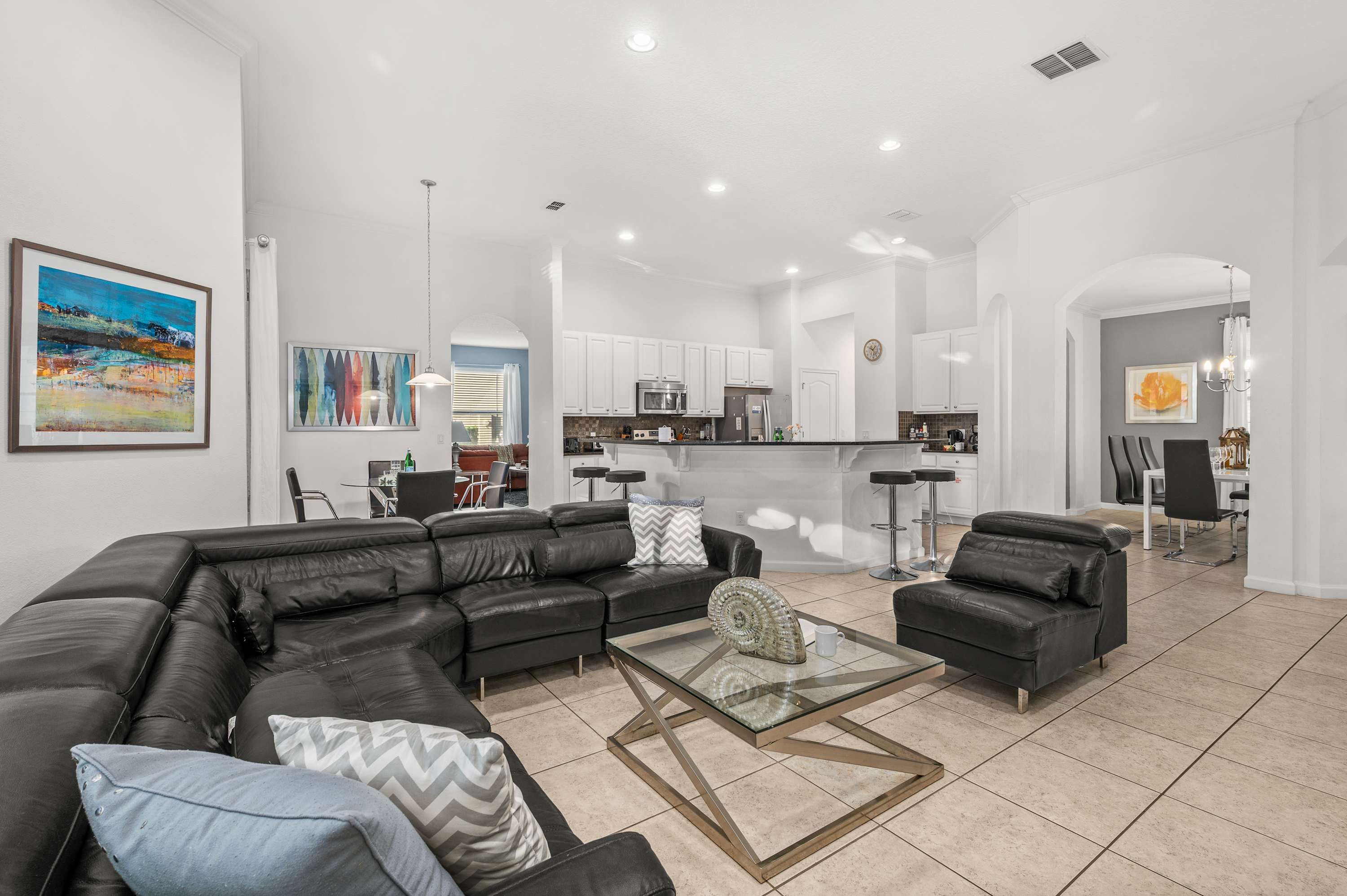 Spacious family home w/ heated pool and game room