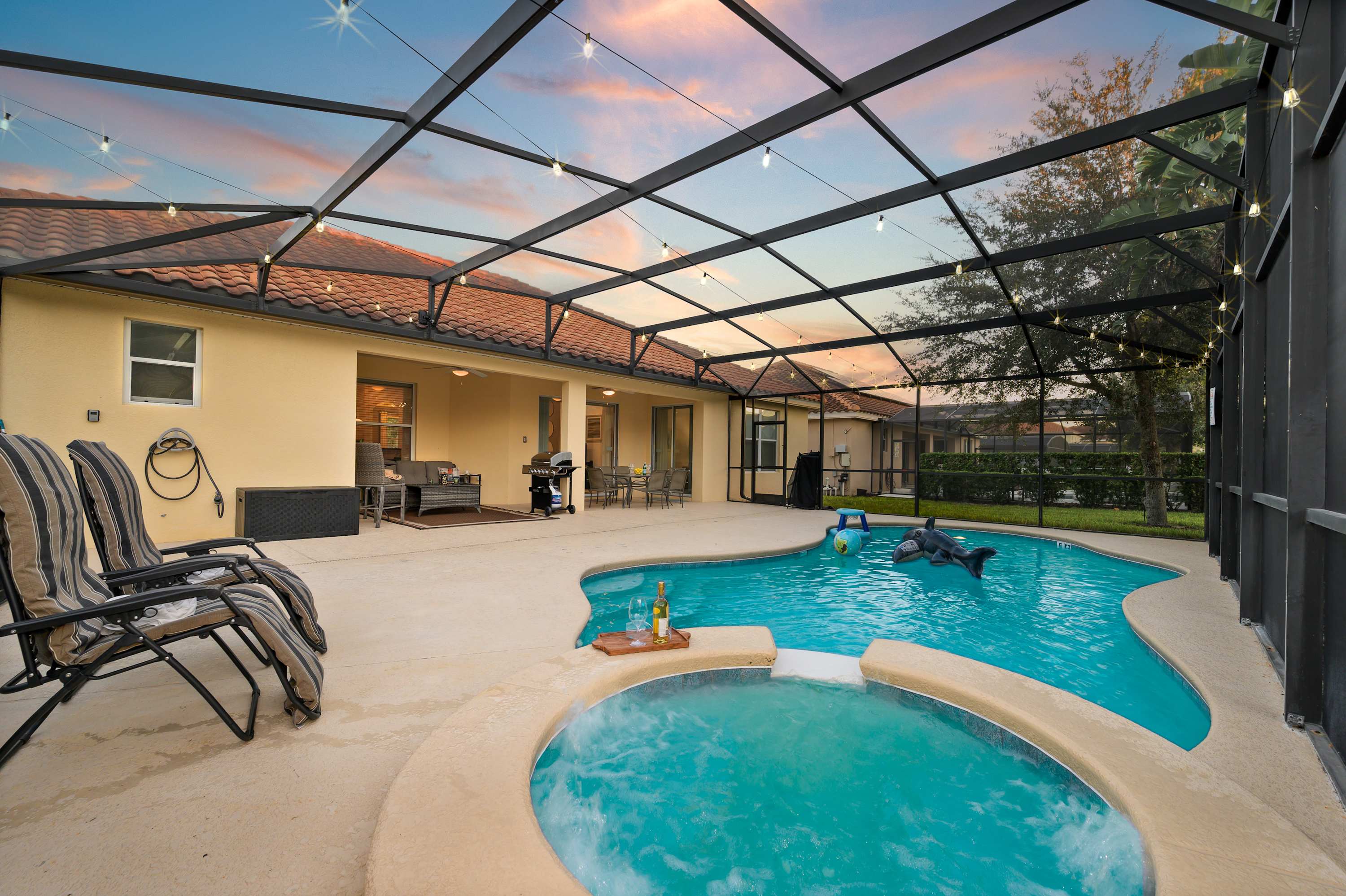 Spacious family home w/ heated pool and game room