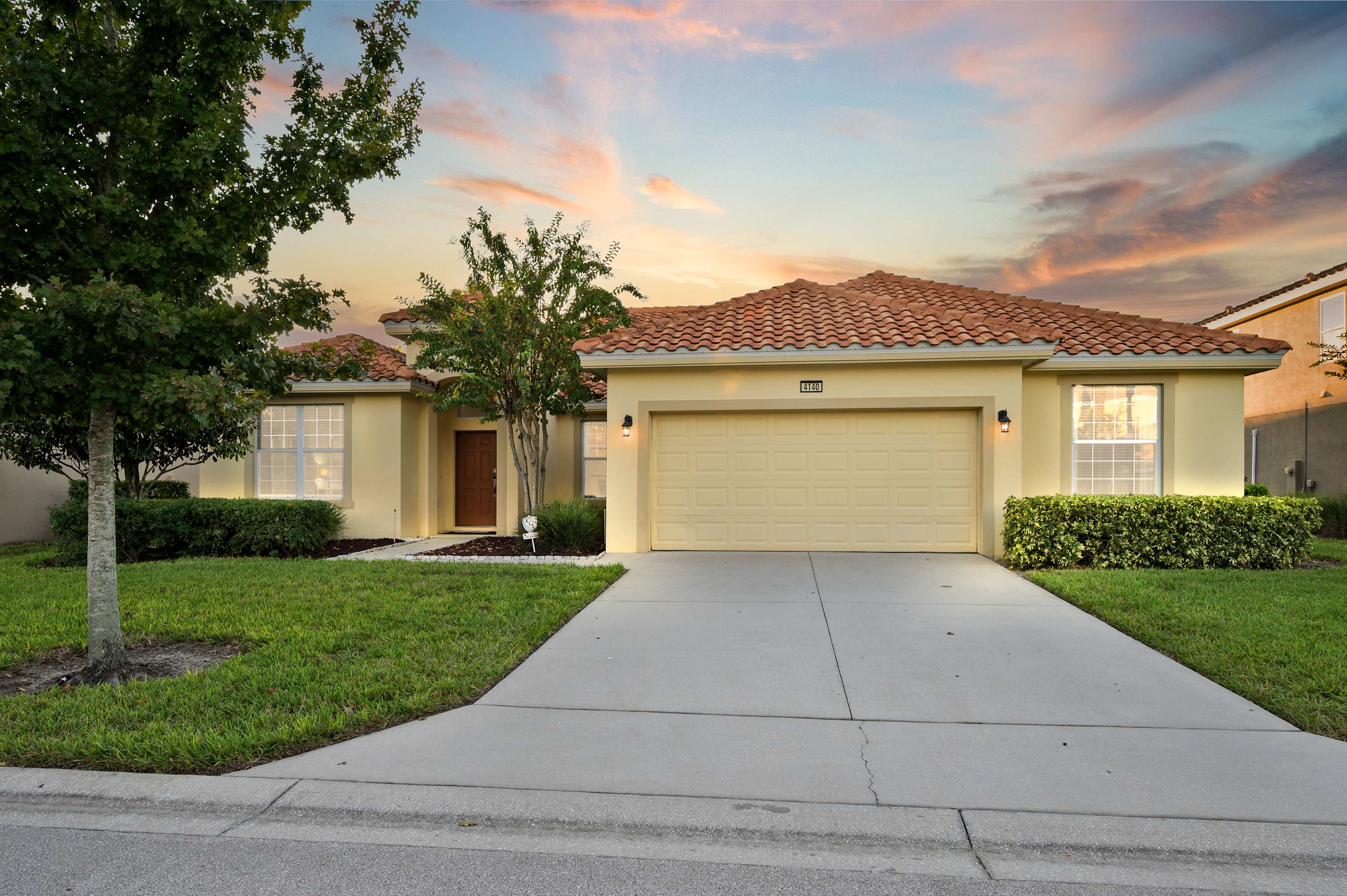 Spacious family home w/ heated pool and game room