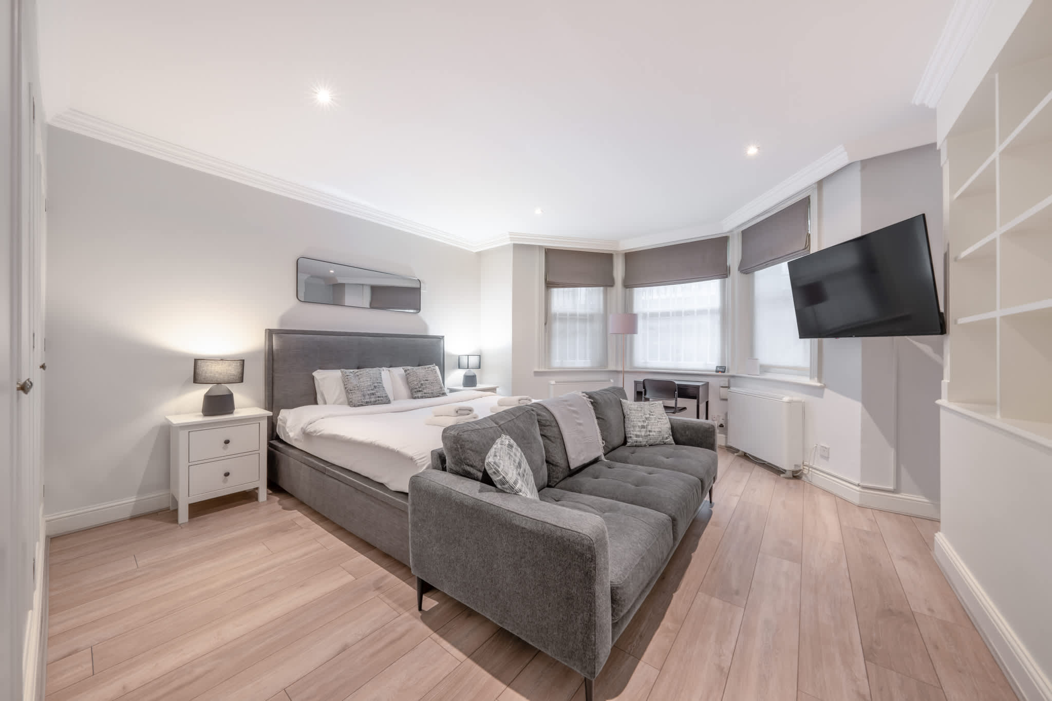 Comfort Studio by Harrods serviced apartment - UK - VivreStays