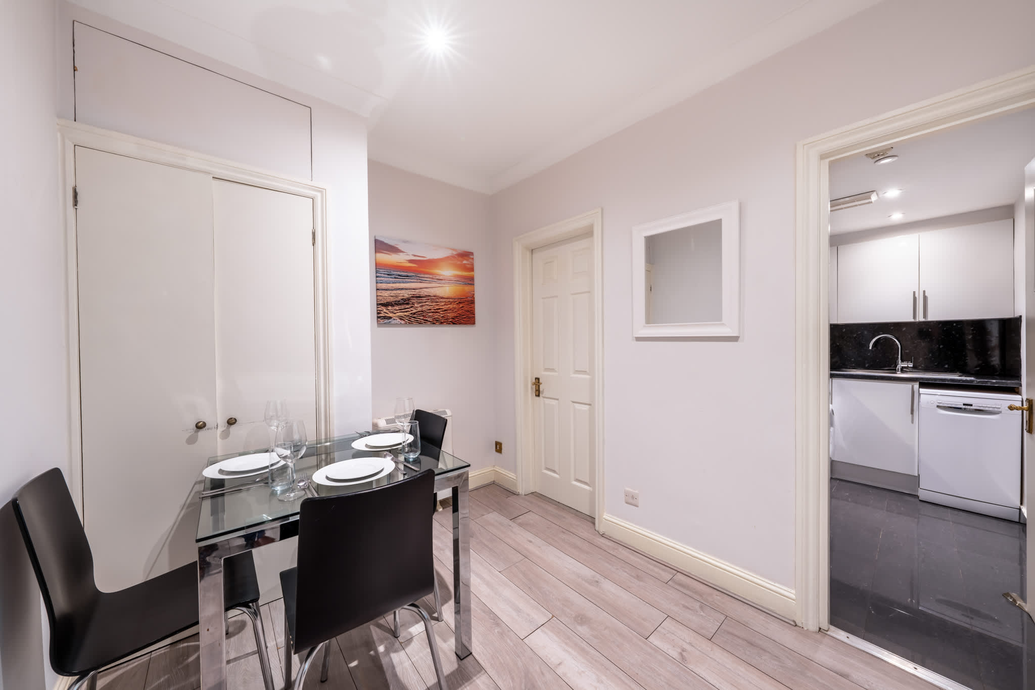Comfort Studio by Harrods in Beaufort Gardens SW3 - Property image 7 - VivreStays
