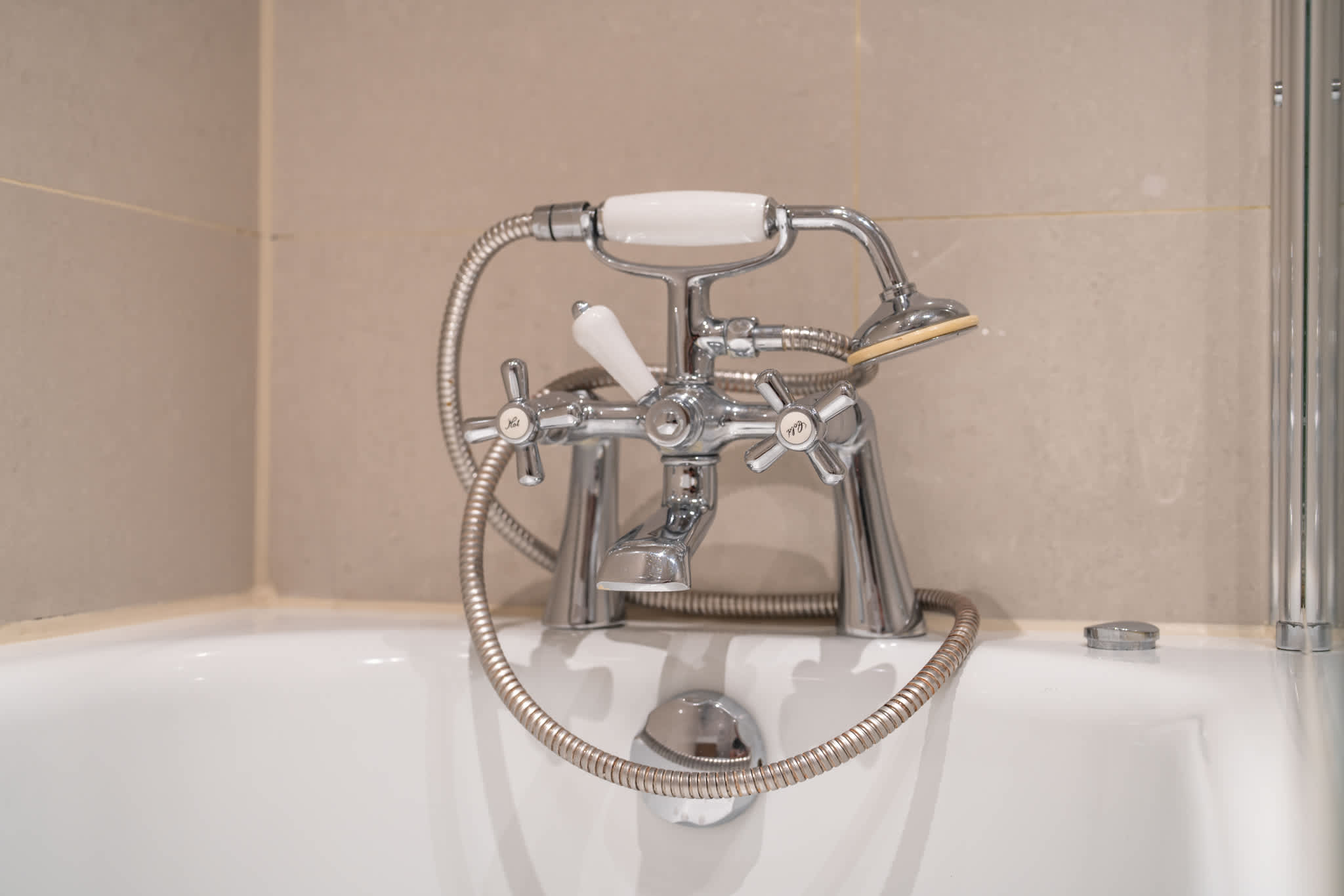 Comfort Studio by Harrods in Beaufort Gardens SW3 - Property image 19 - VivreStays