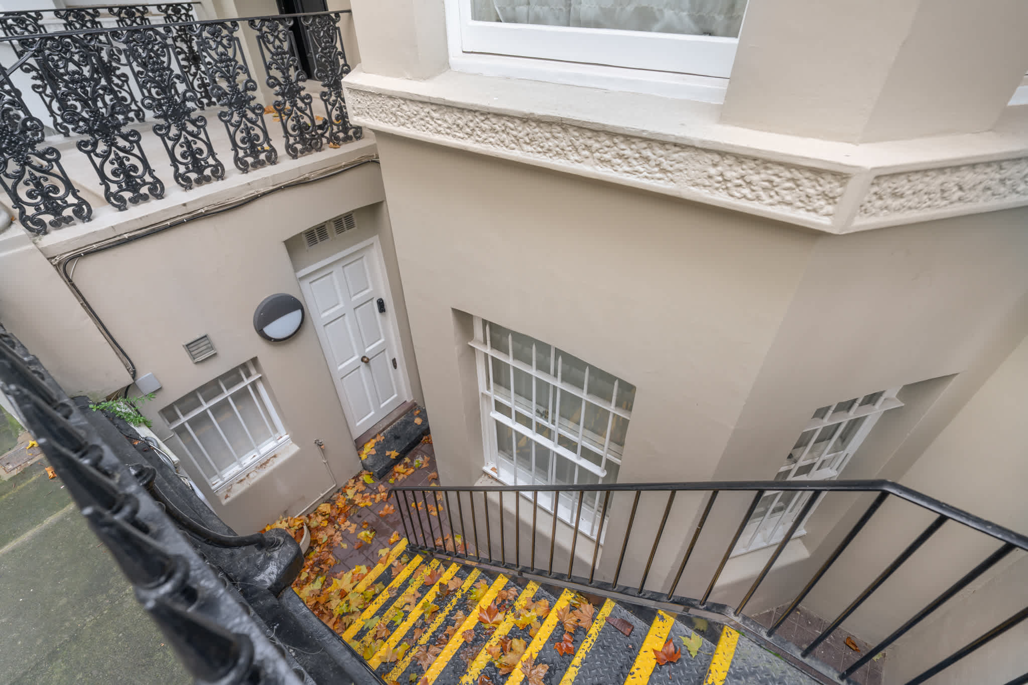 Comfort Studio by Harrods in Beaufort Gardens SW3 - Property image 21 - VivreStays