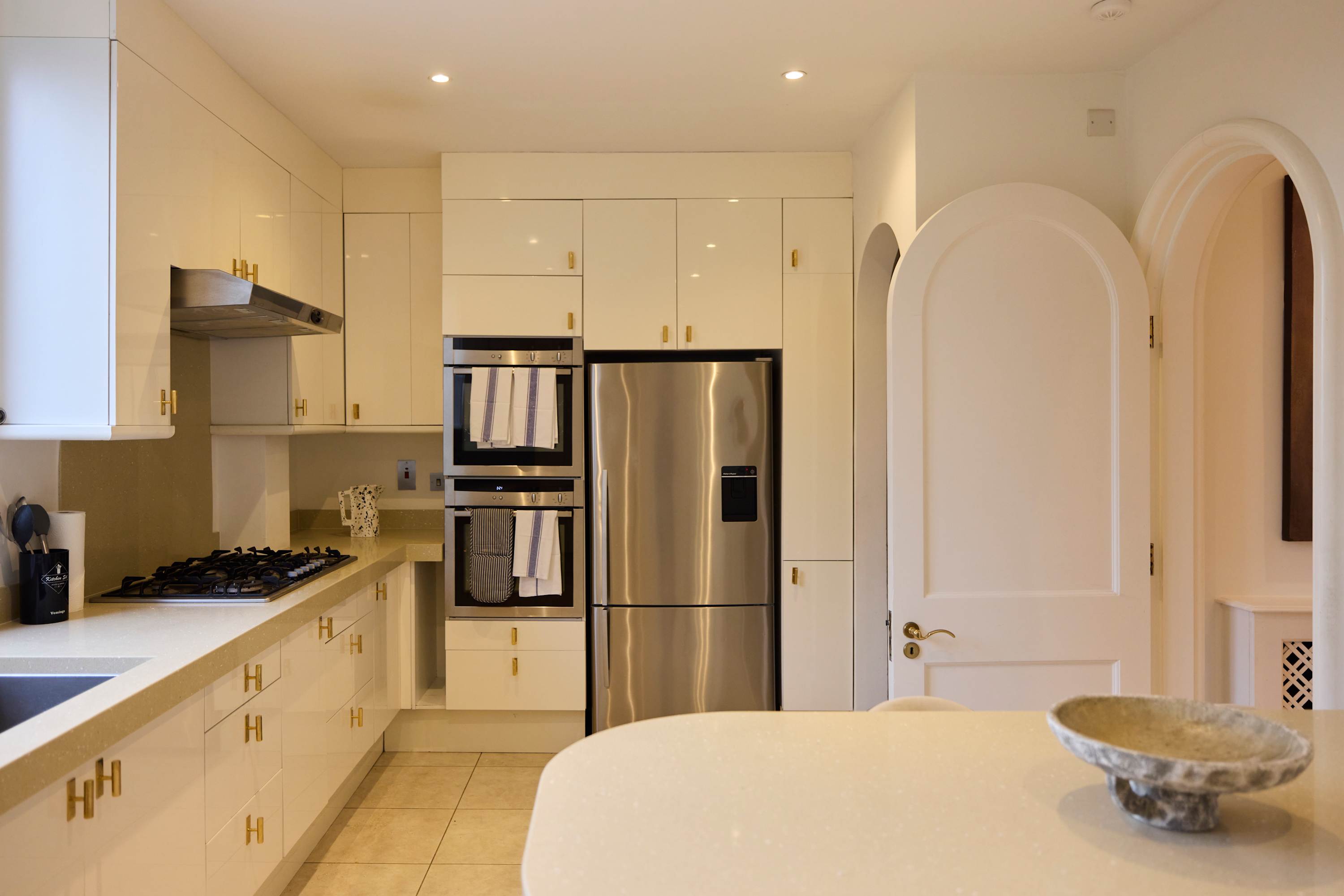 St John's Wood Penthouse in Avenue Road 22 NW8 6BU - Property image 3 - VivreStays
