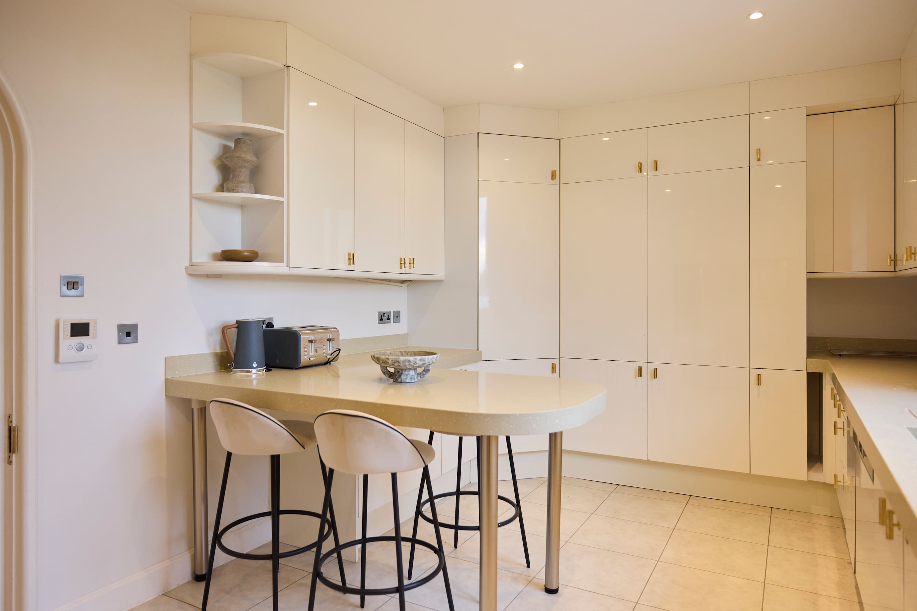St John's Wood Penthouse in Avenue Road 22 NW8 6BU - Property image 14 - VivreStays