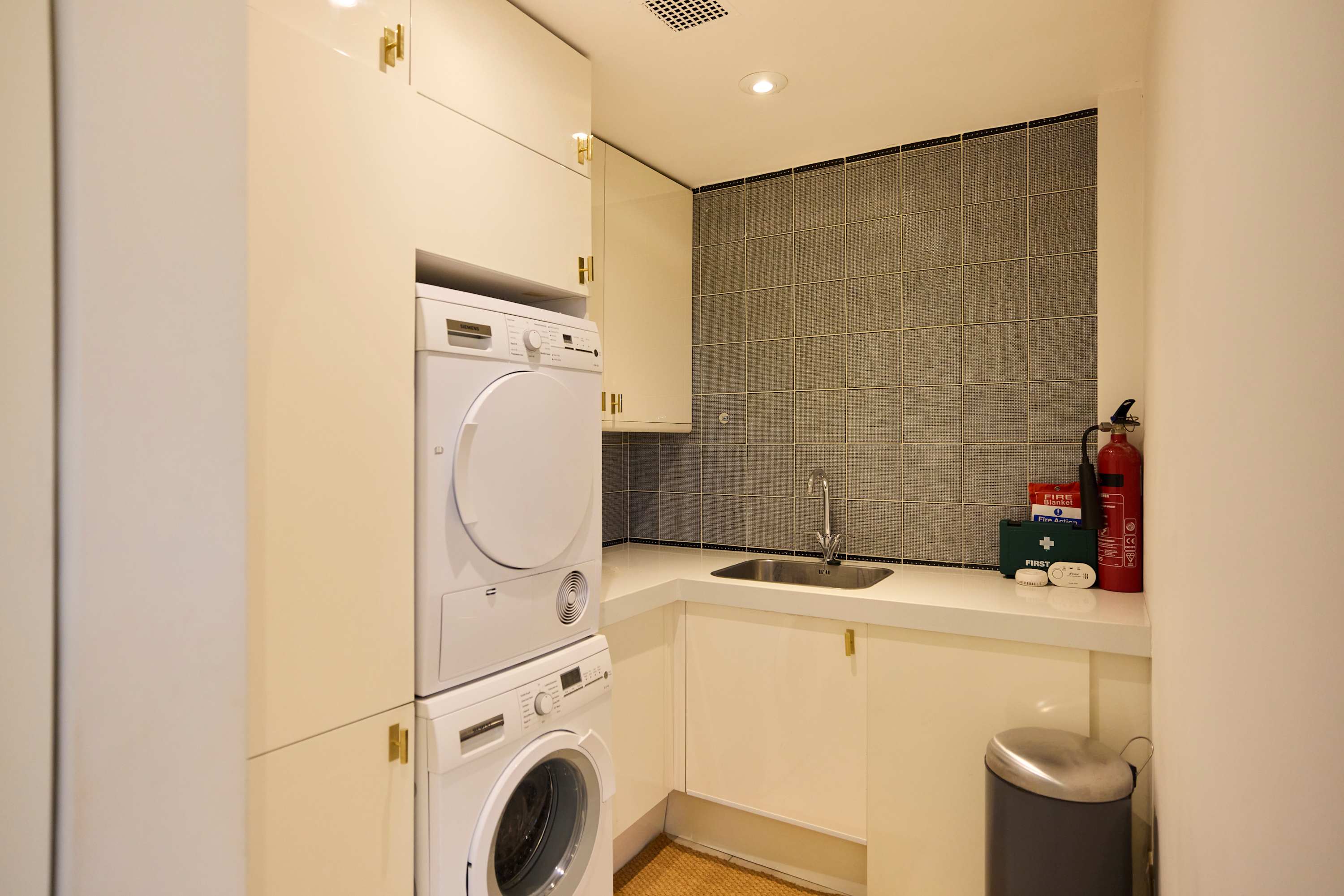 St John's Wood Penthouse in Avenue Road 22 NW8 6BU - Property image 15 - VivreStays