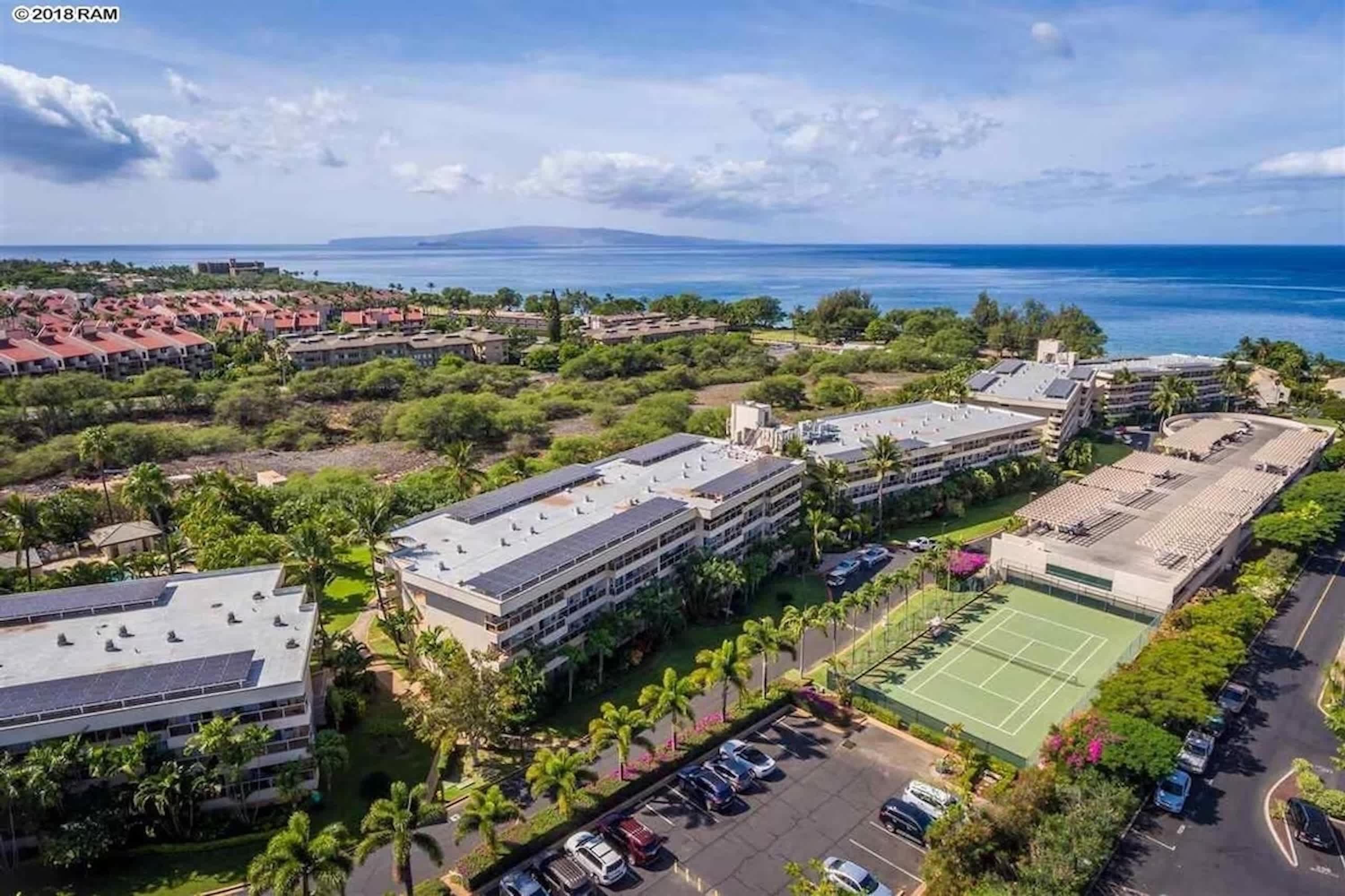 2 Bedrooms Condo, Steps from the Beach — photo 42