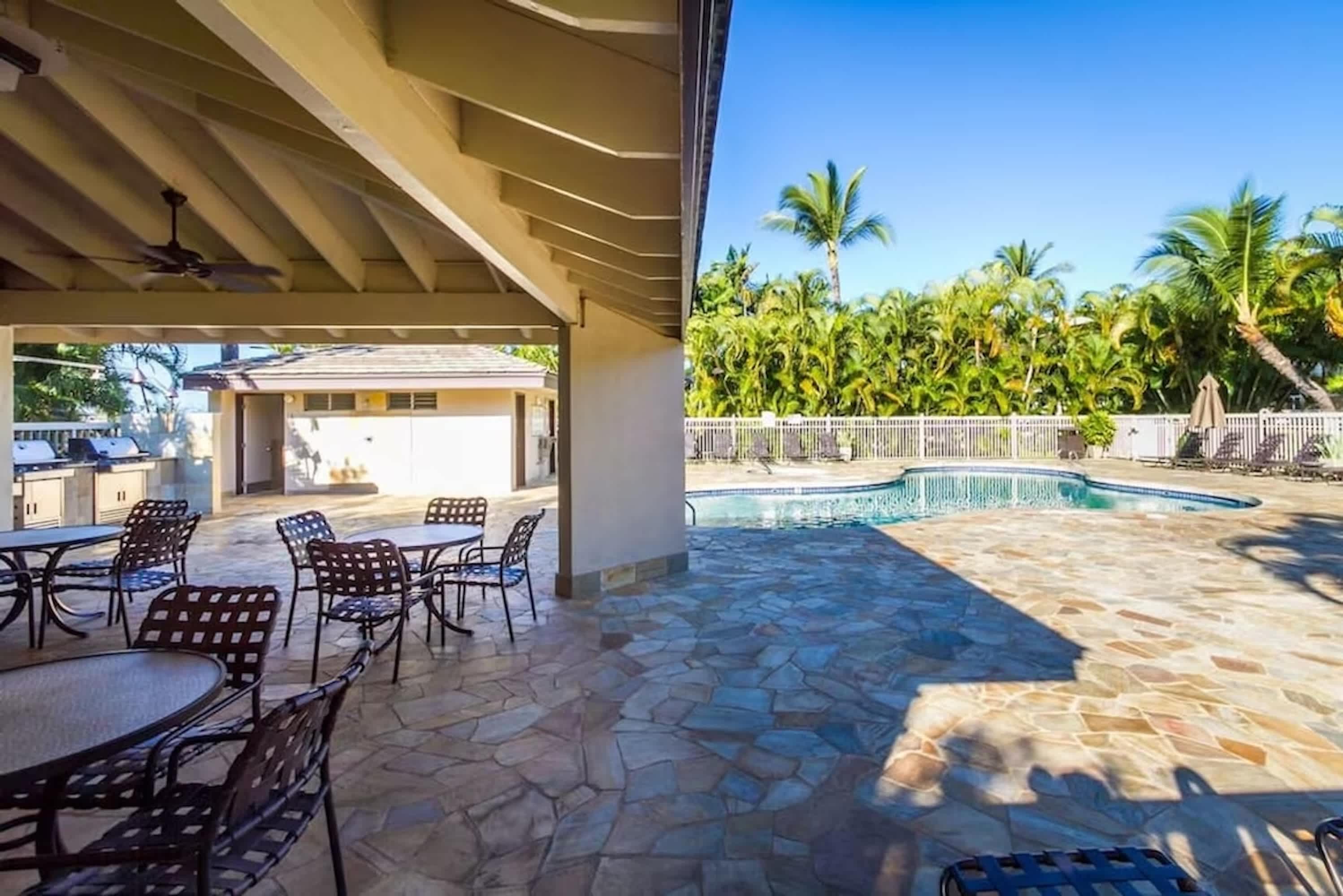 2 Bedrooms Condo, Steps from the Beach — photo 48