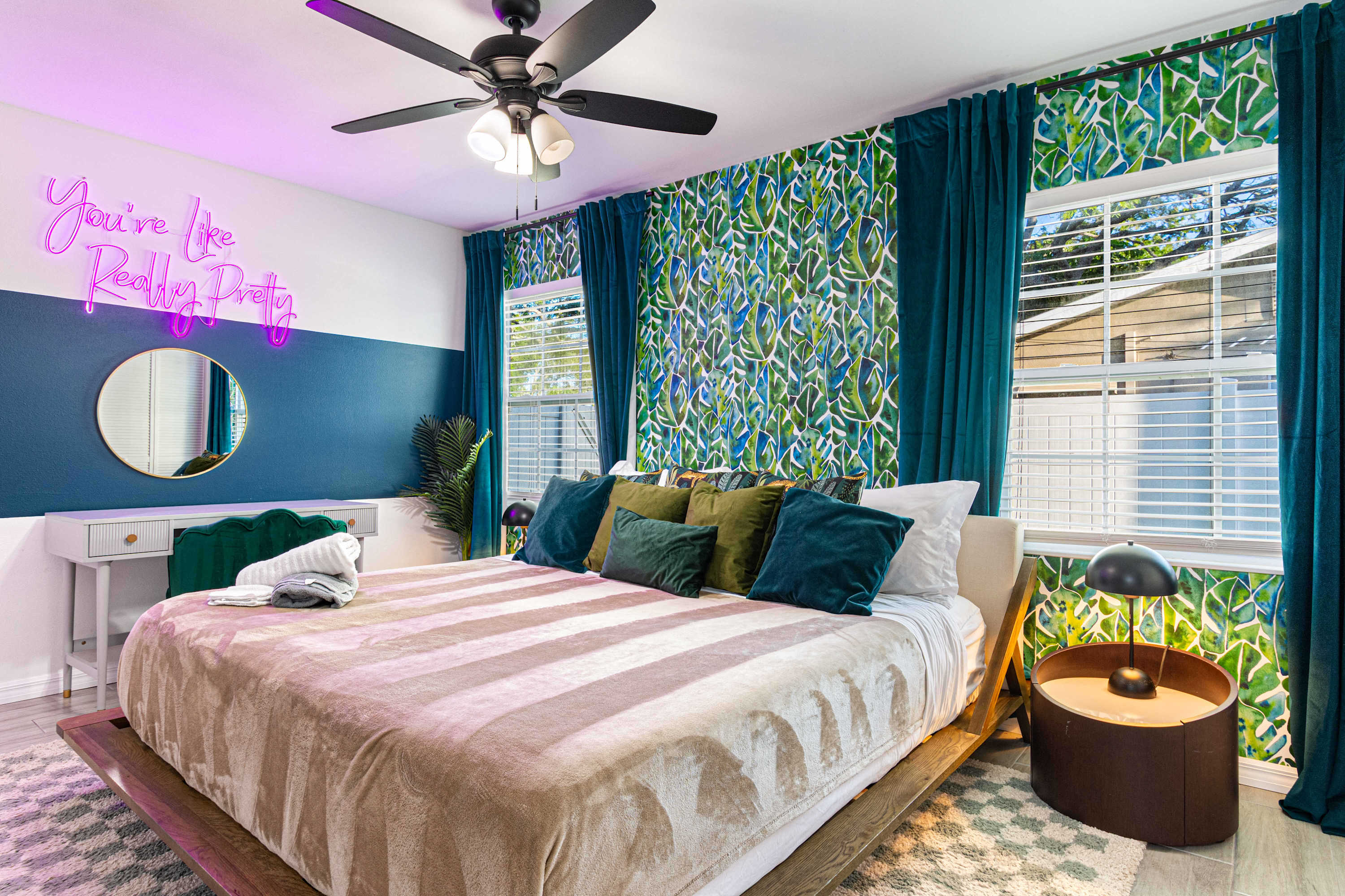 King Bedroom ( Blue)