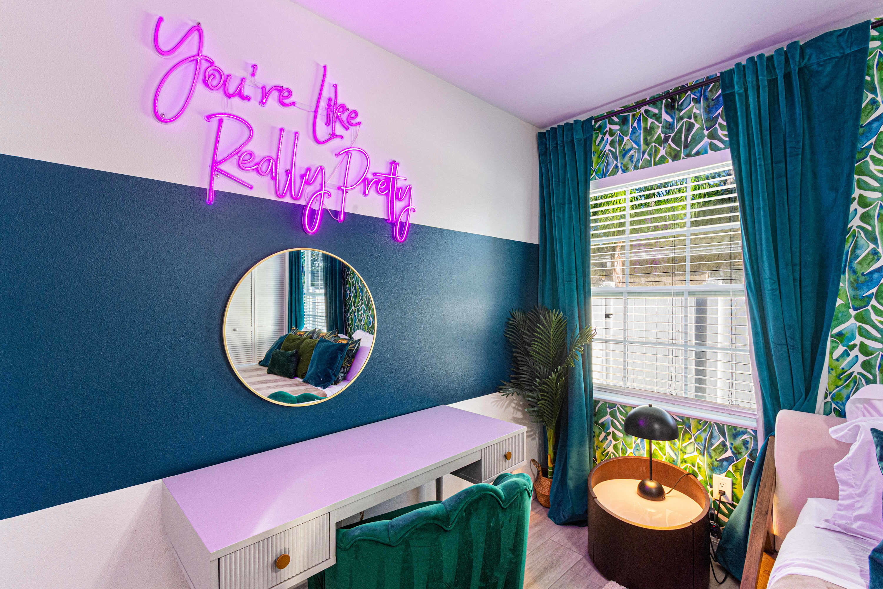 Tropical boho retreat w/private salt pool & games