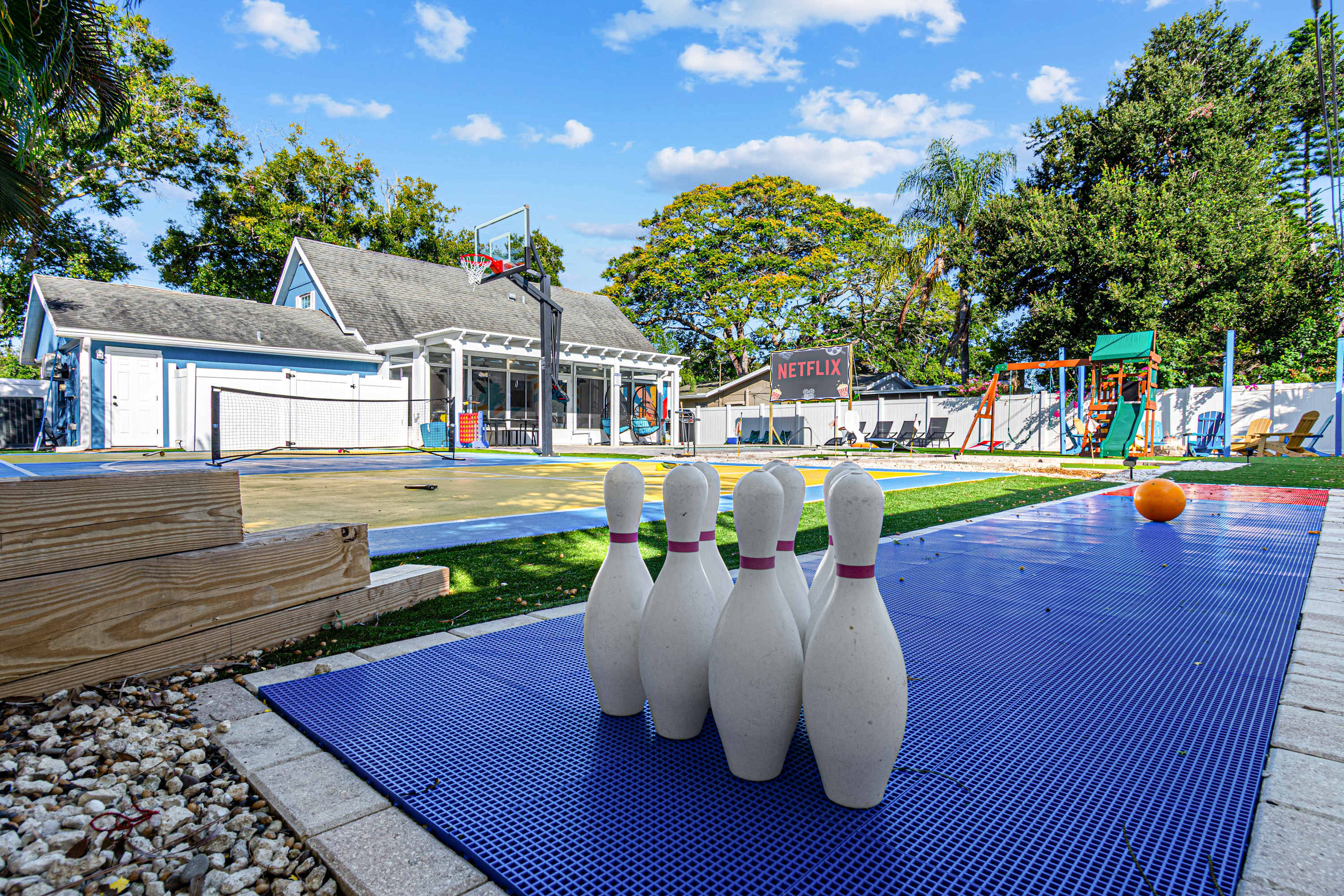 Tropical boho retreat w/private salt pool & games