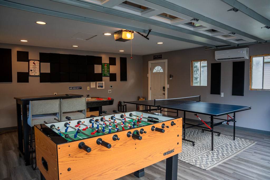 Lakefront House w/ Kayaks, Fire Pit & Game Room - Picture 5