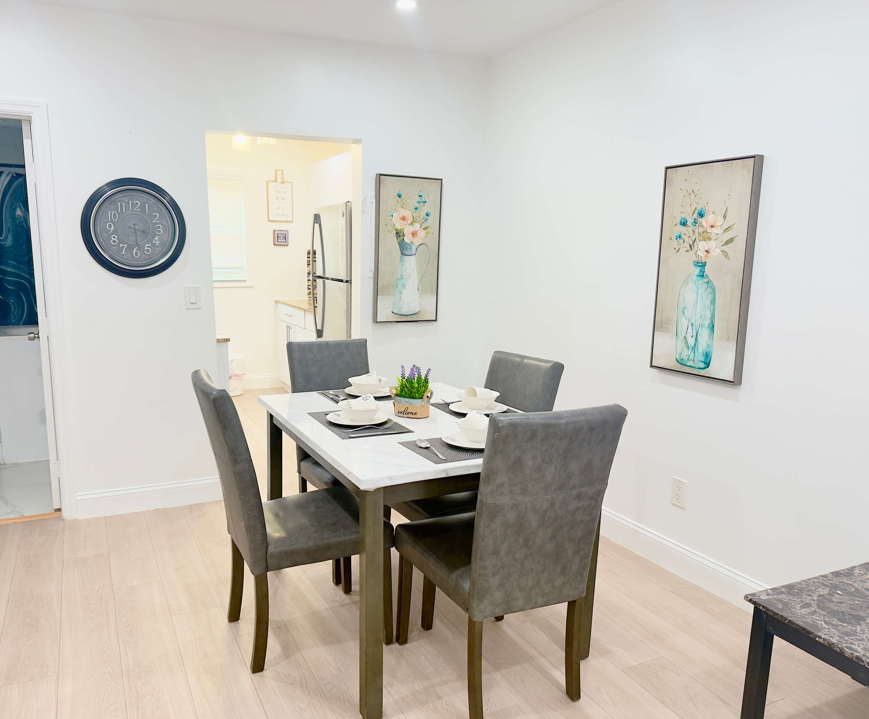 The Yellow Wave: 2BR by Hollywood Beach, Sleeps 6 — Hollywood, FL — vacation rental