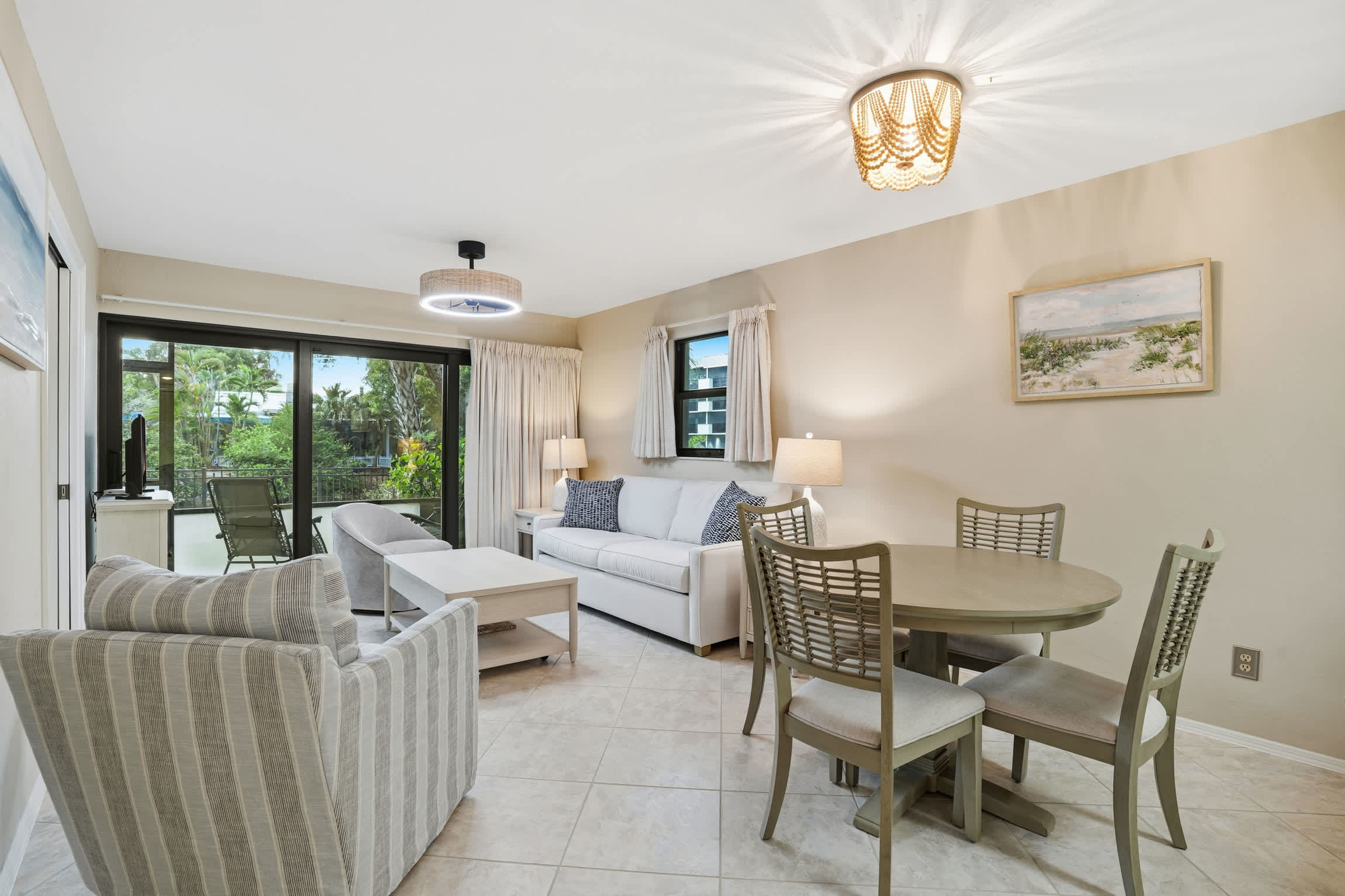 G 144 First Floor End Unit With Lake Views