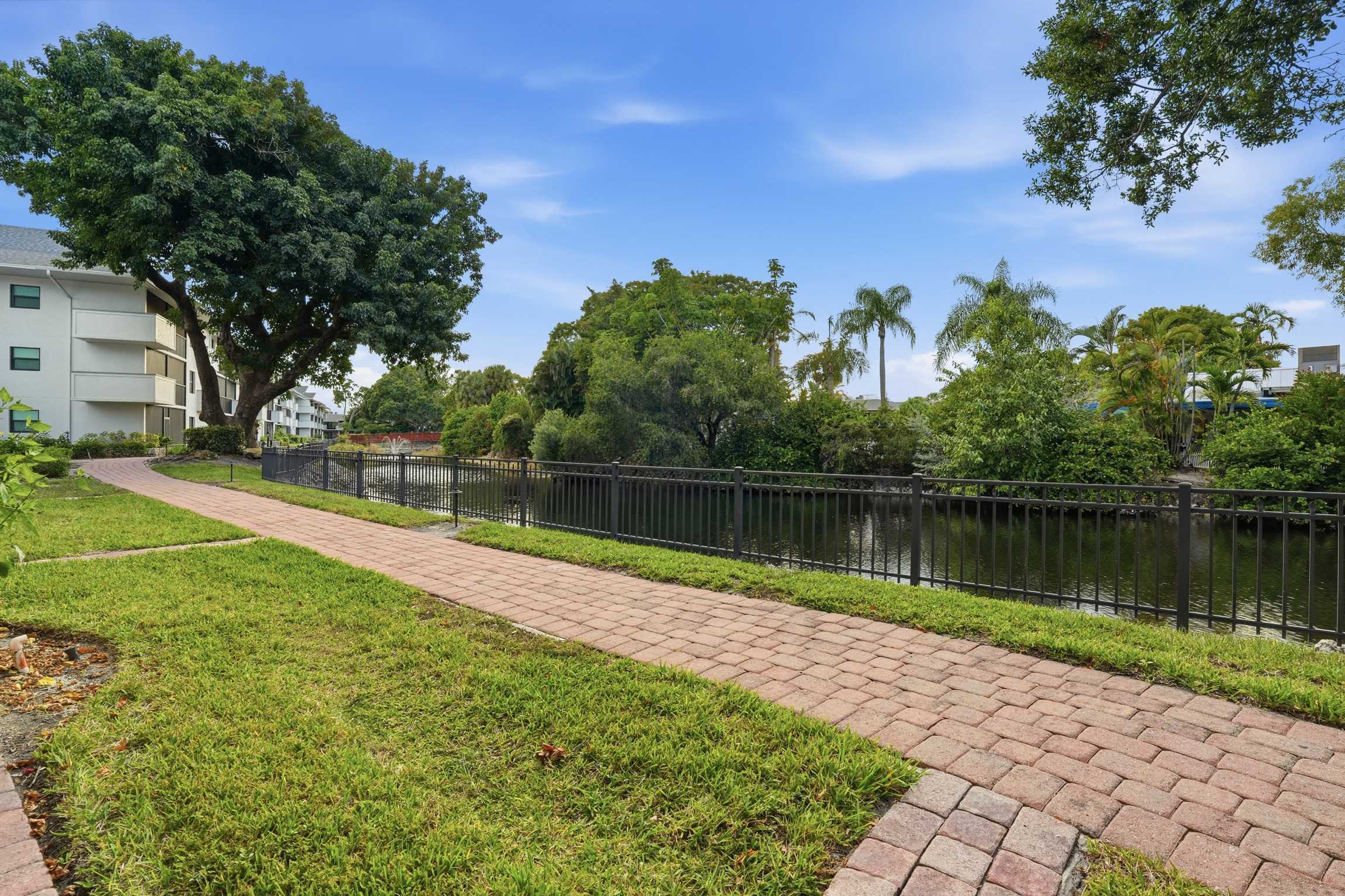 G 144 First Floor End Unit With Lake Views 27