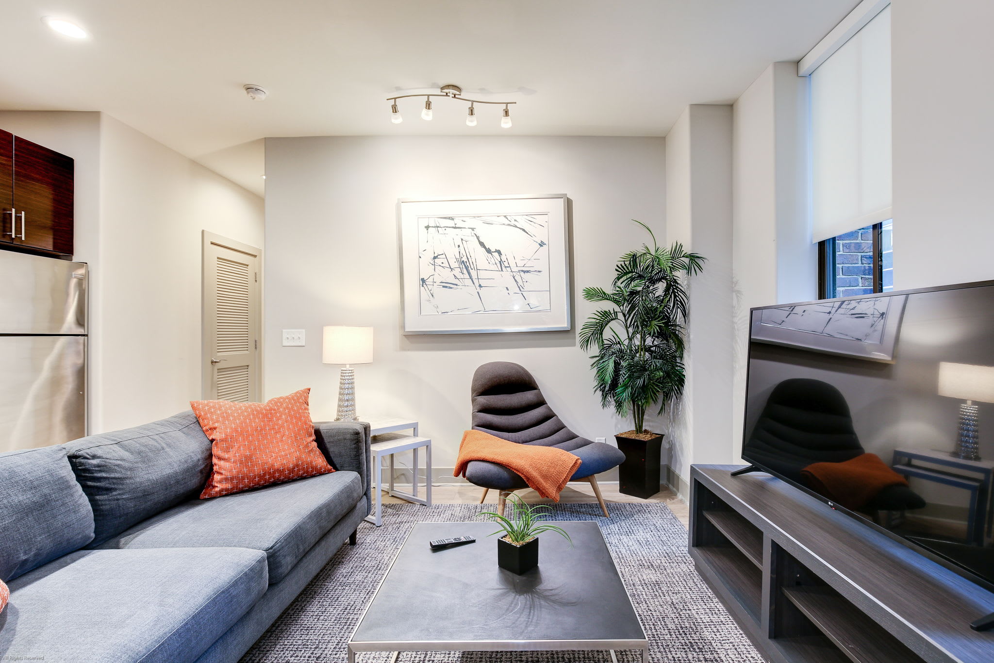 1BR Stylish Apartment With Rooftop Deck & Pool — Baltimore, MD — vacation rental
