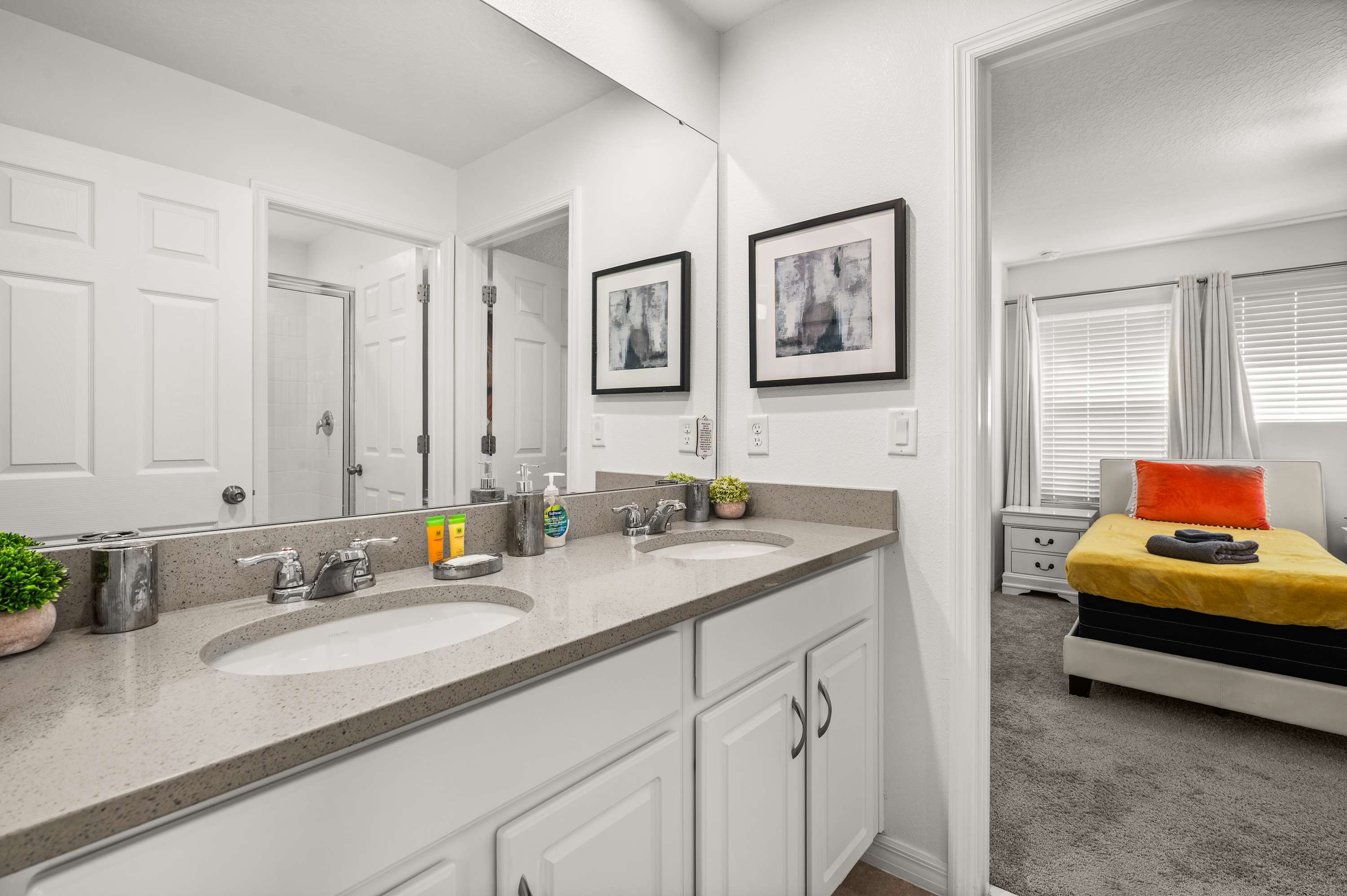 Luxury villa w/pool & hot tub near Disney