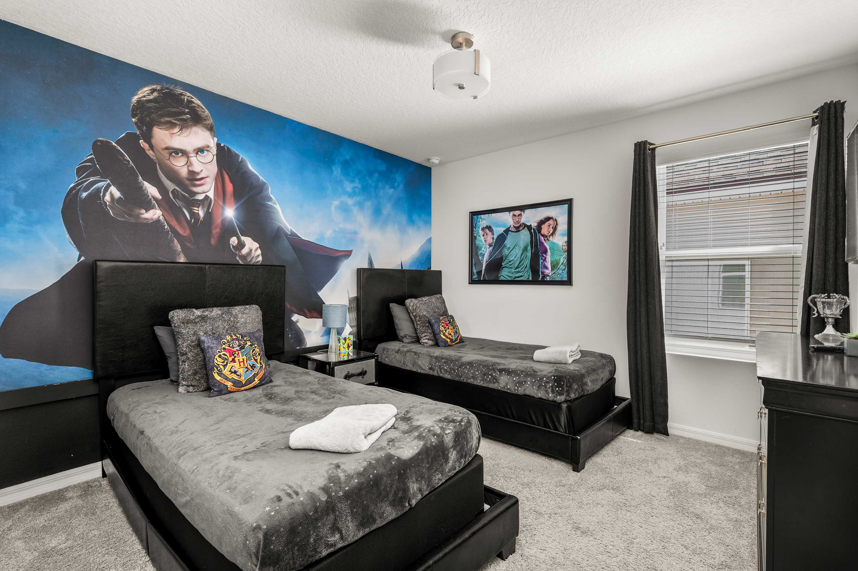 Luxury villa w/pool & hot tub near Disney