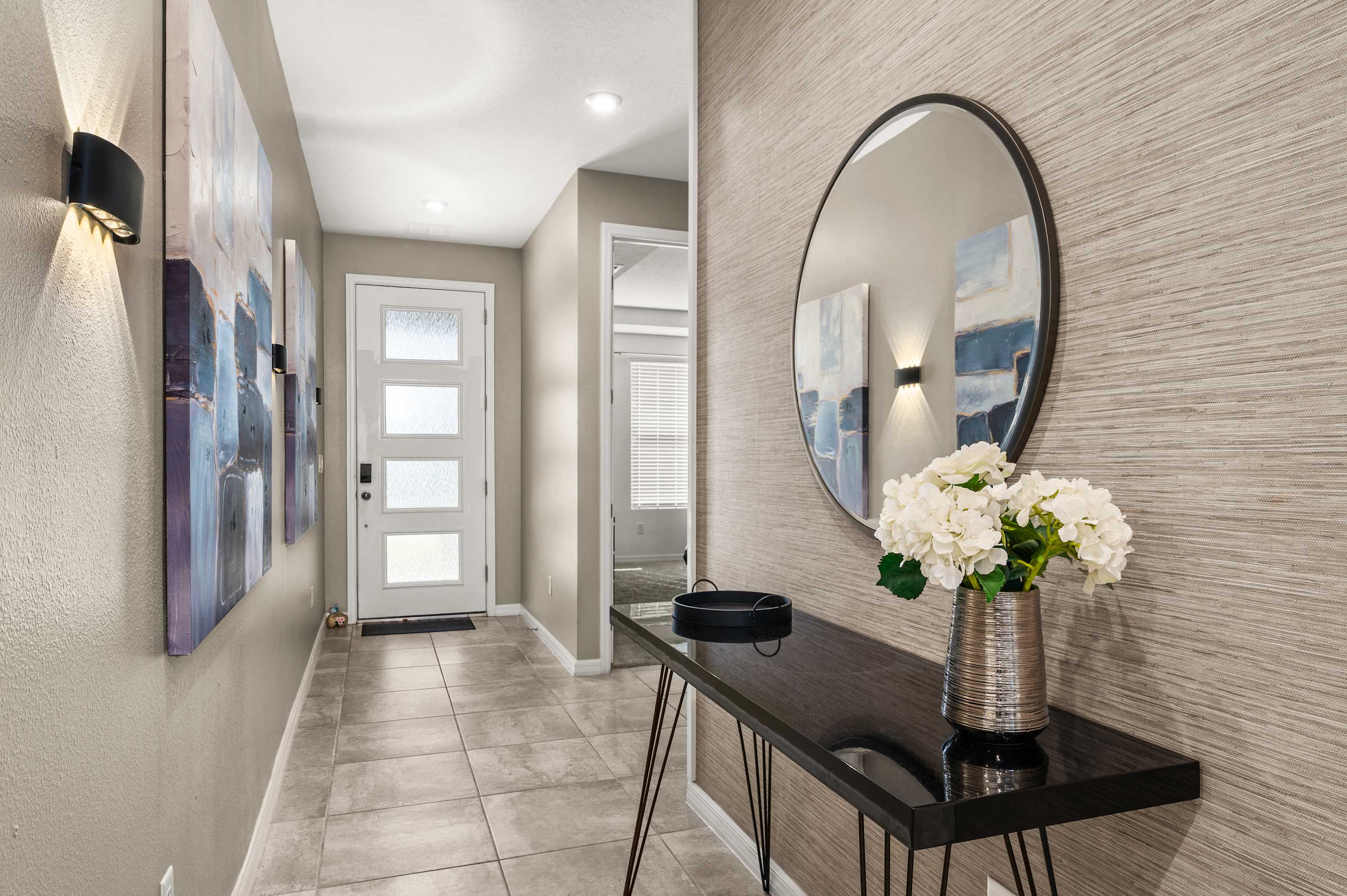 Luxury villa w/pool & hot tub near Disney