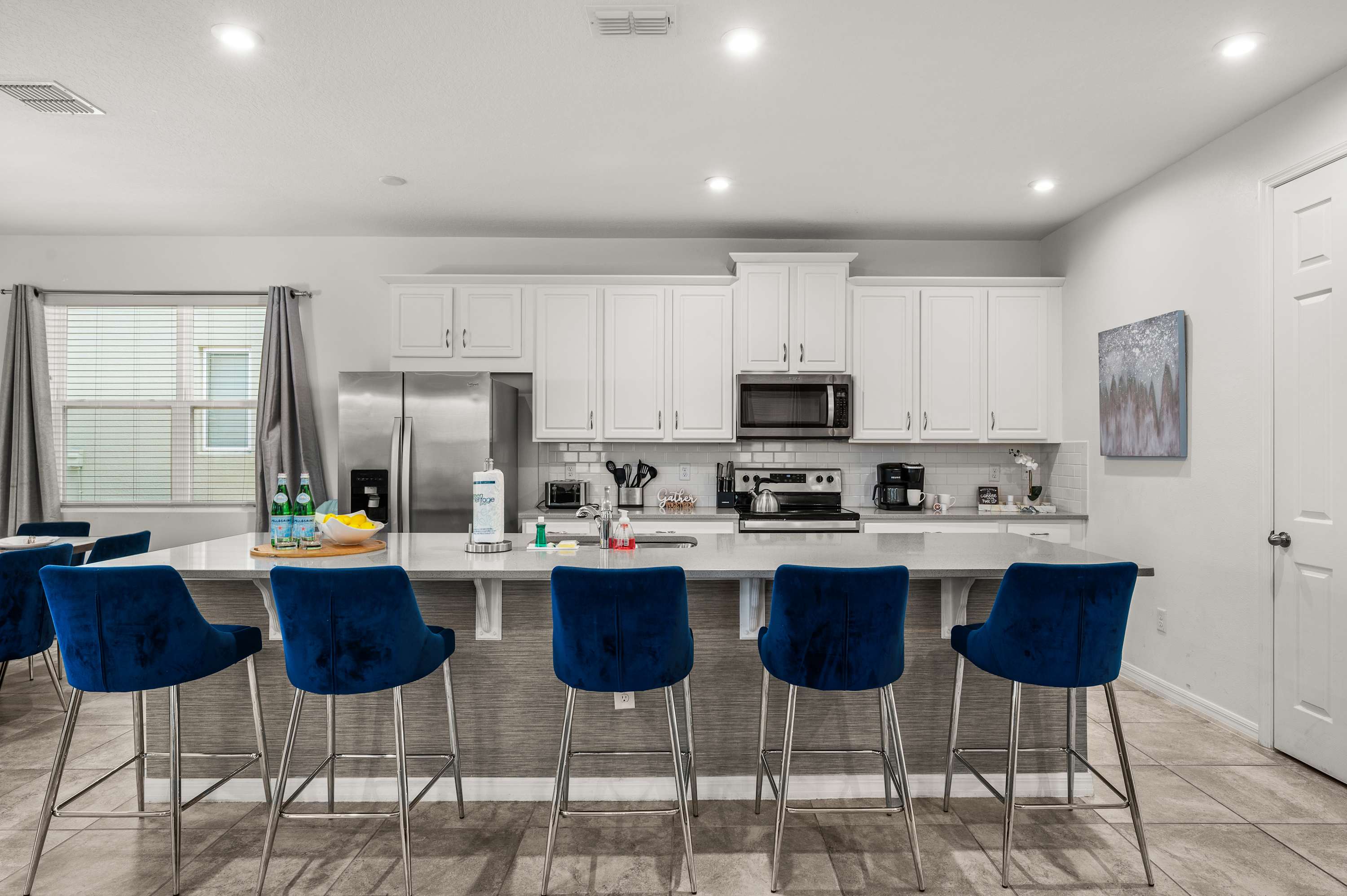 Luxury villa w/pool & hot tub near Disney