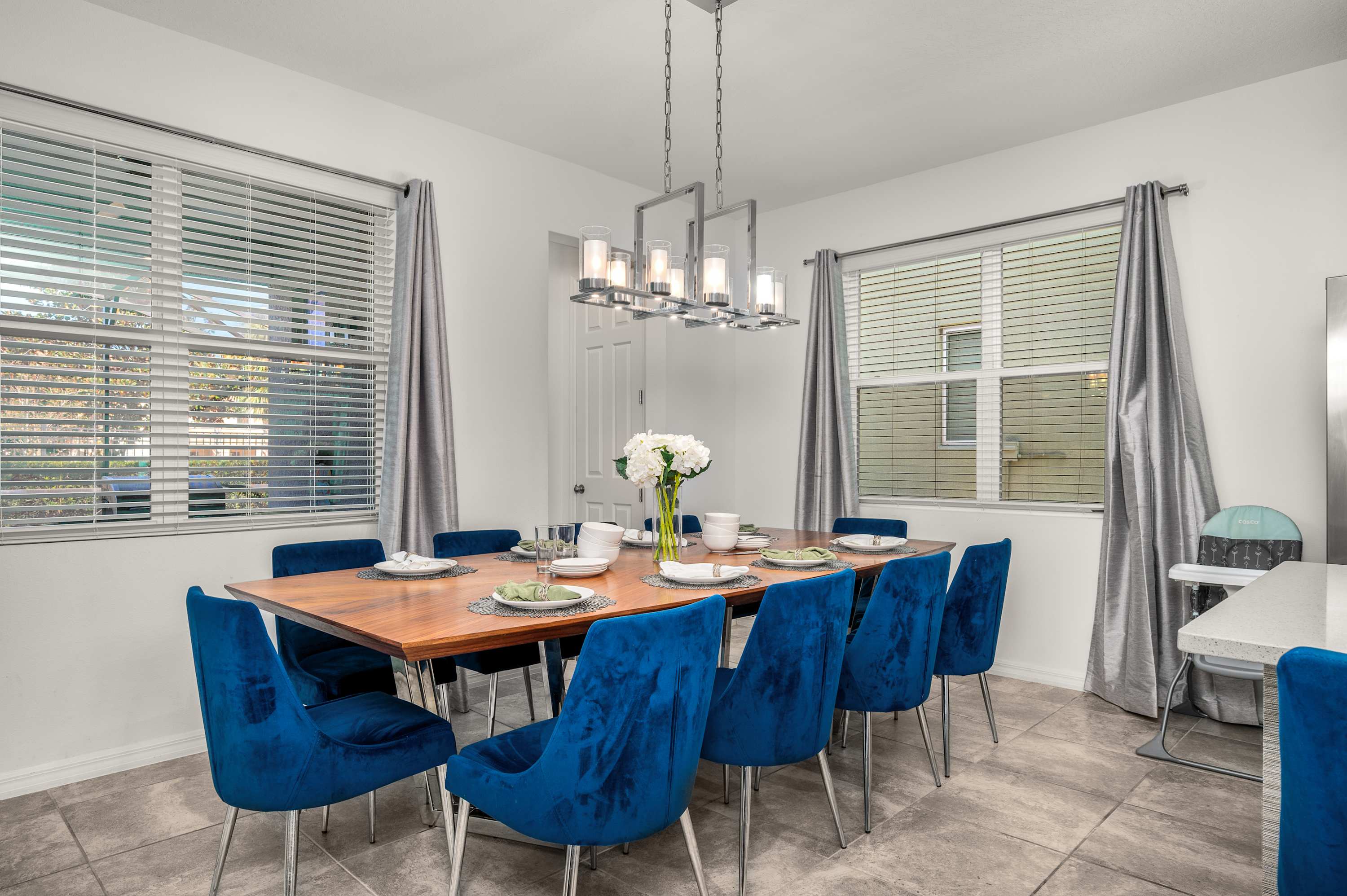 Luxury villa w/pool & hot tub near Disney