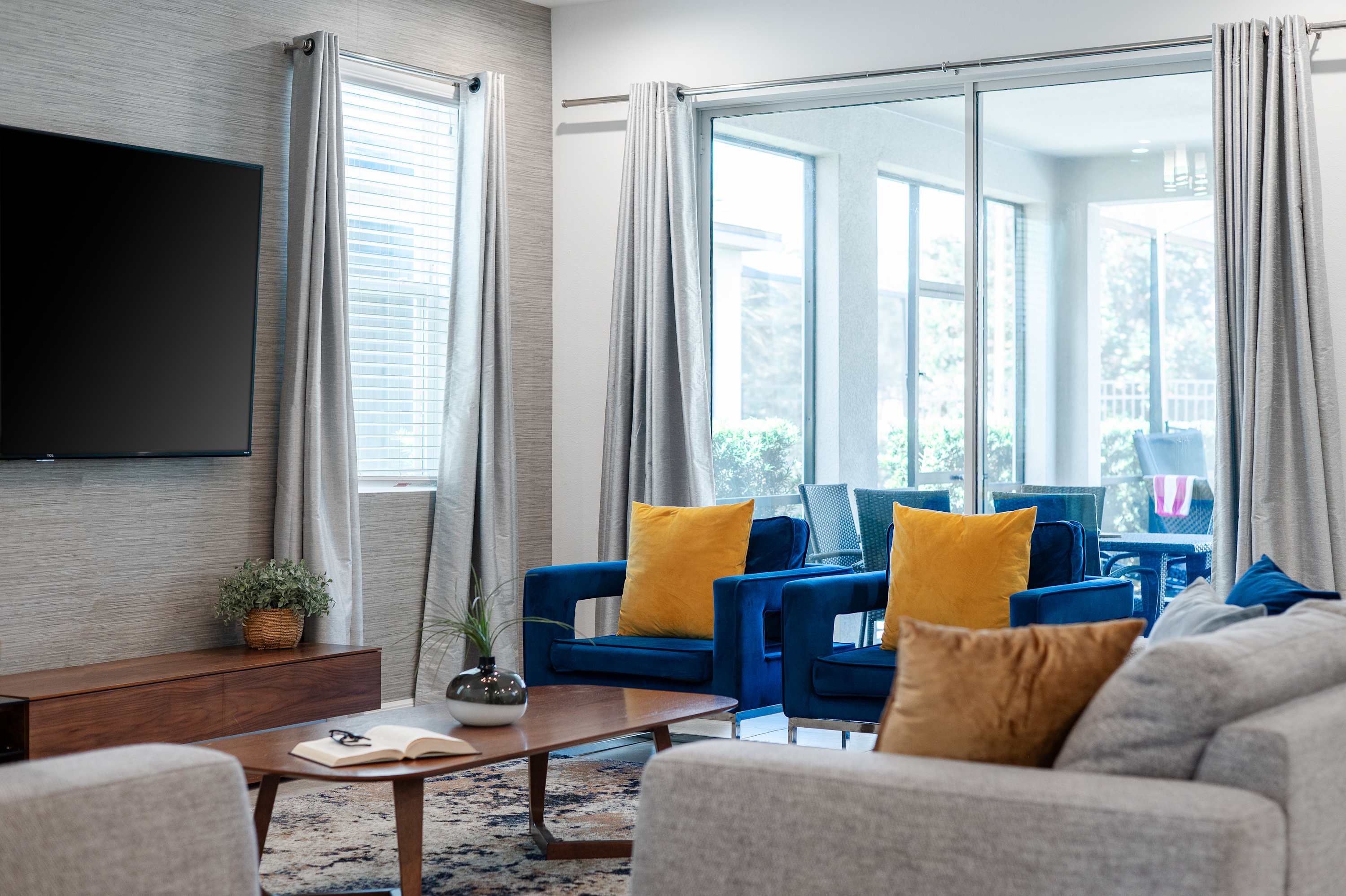 Luxury villa w/pool & hot tub near Disney