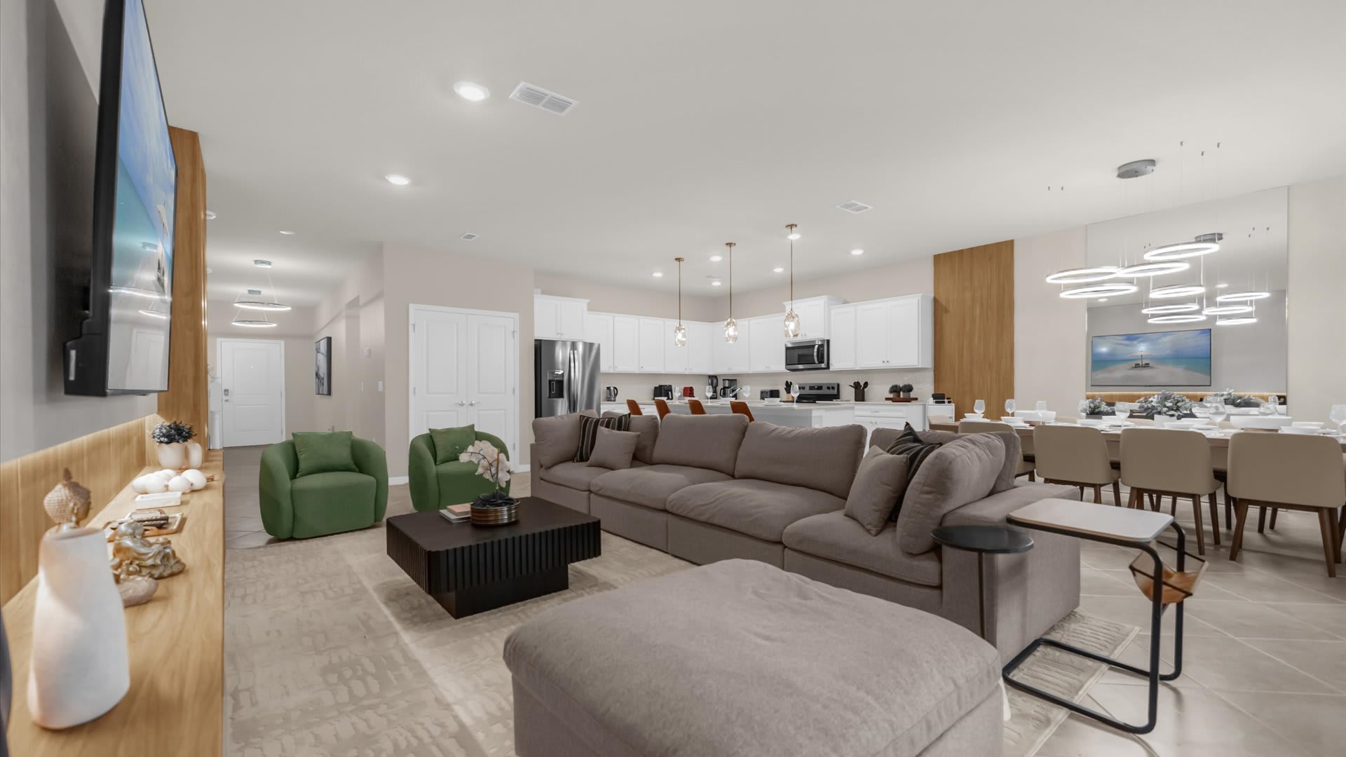 Stunning Resort Villa w Pool Hot Tub and Cinema