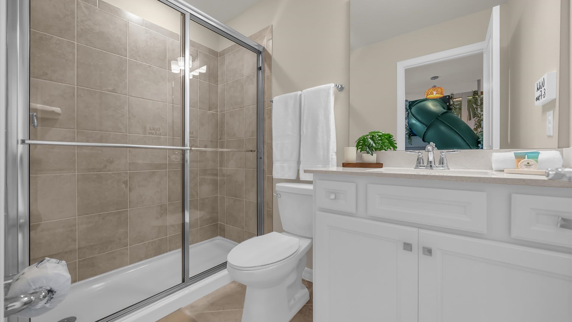 En-suite bathroom with standing shower