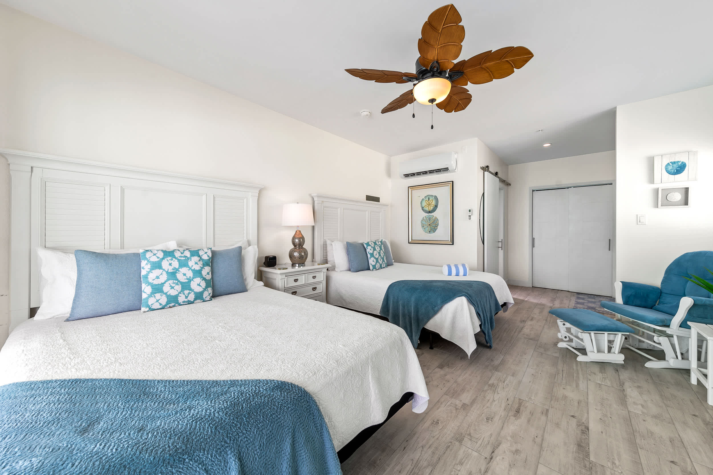 The Sand Dollar Ocean View Studio Cottage in East End