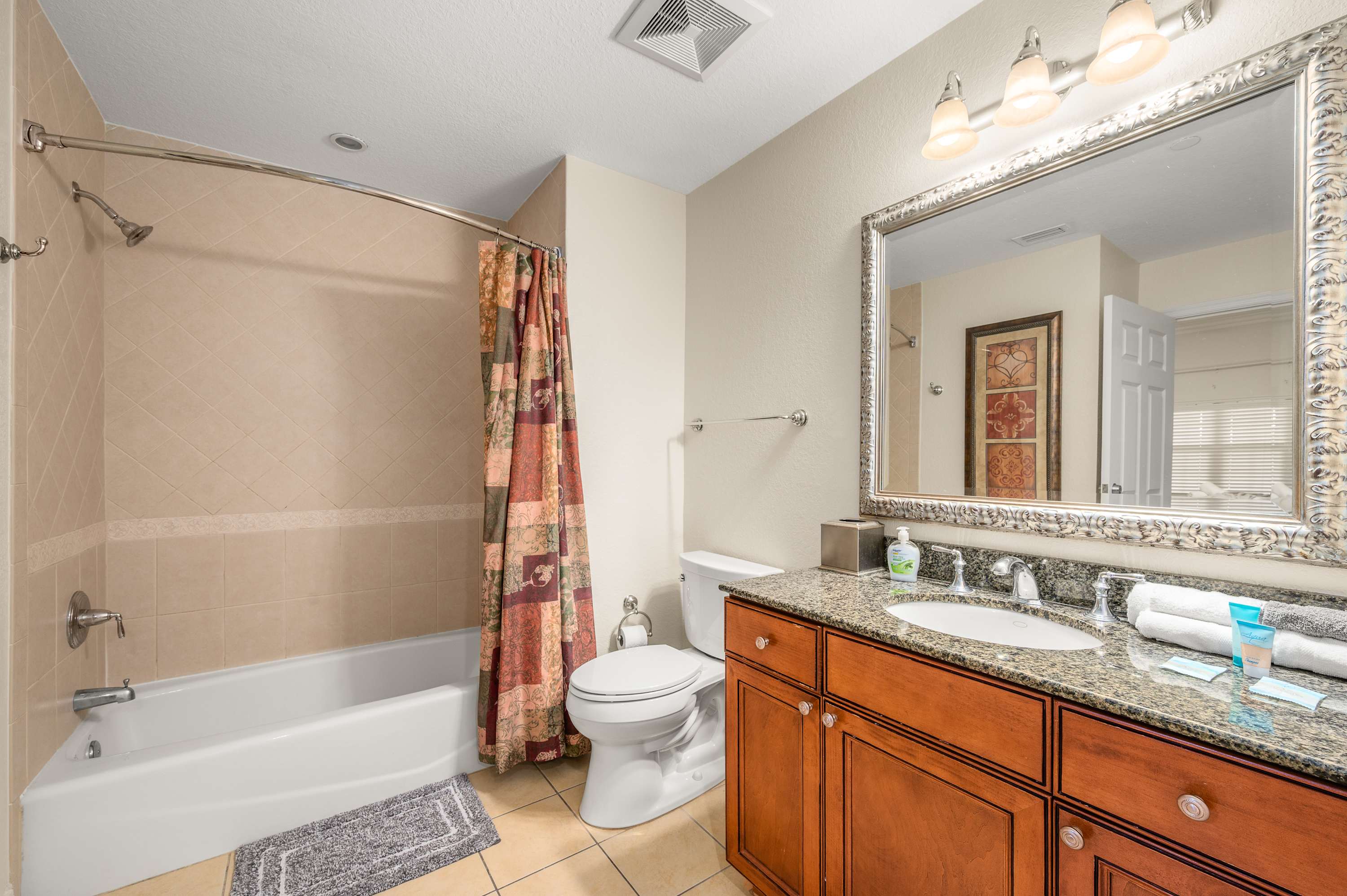 Reunion condo near Disney w/ pool & balcony