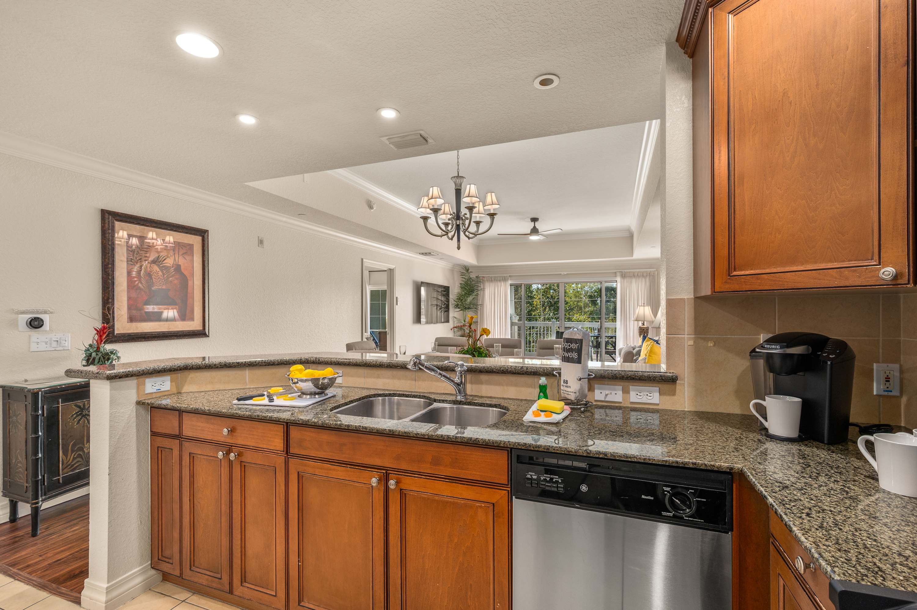 Reunion condo near Disney w/ pool & balcony