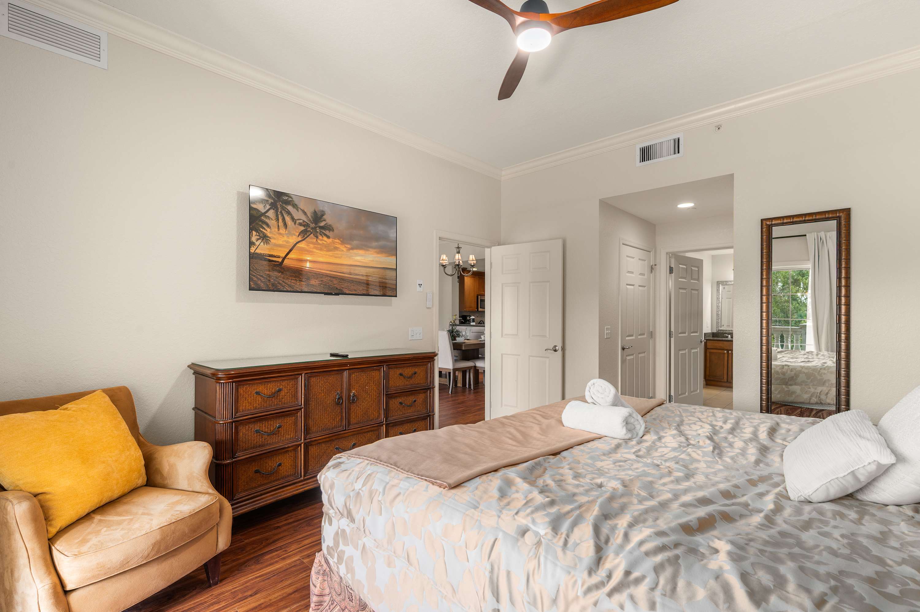 Reunion condo near Disney w/ pool & balcony