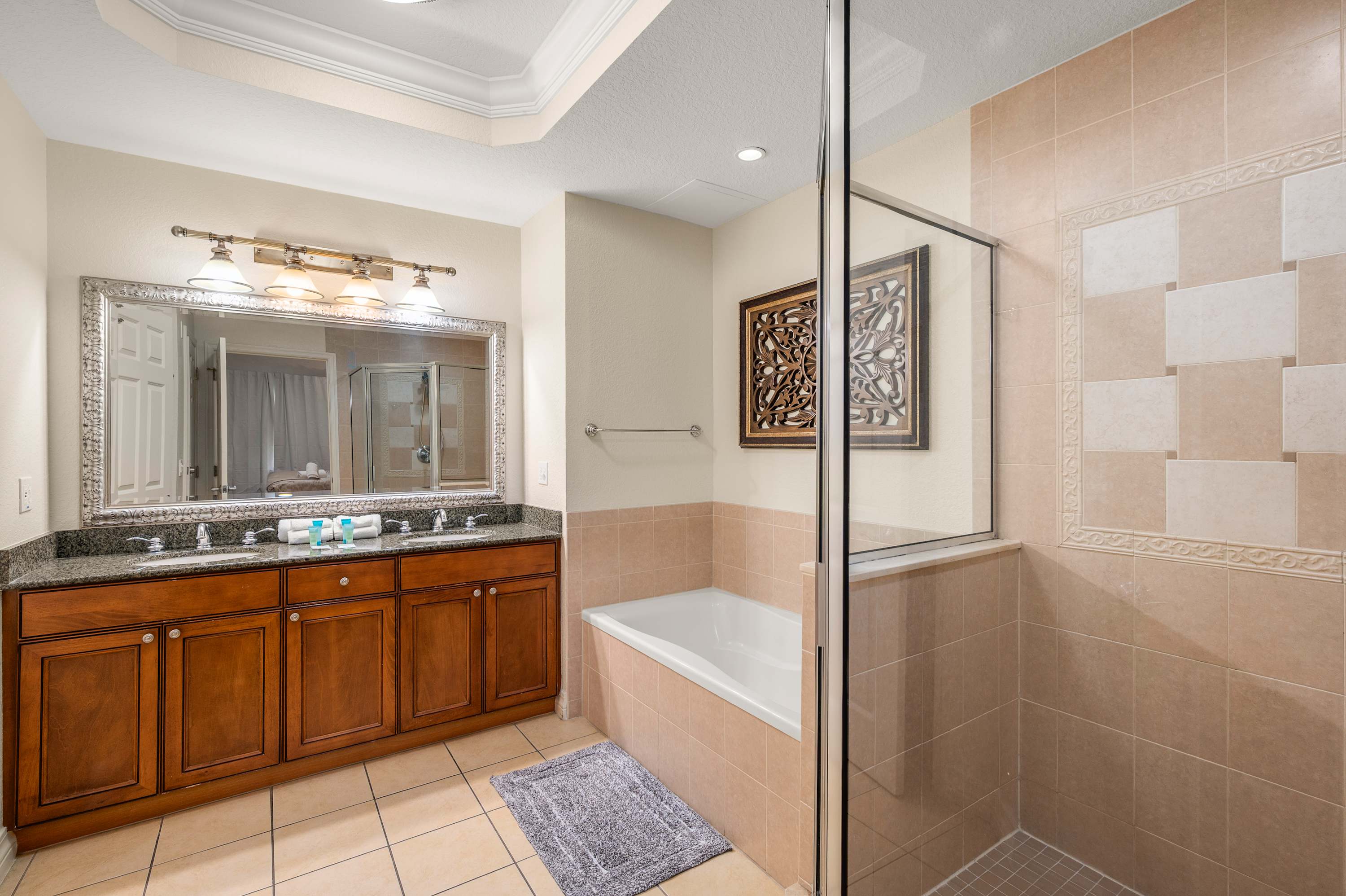 Reunion condo near Disney w/ pool & balcony