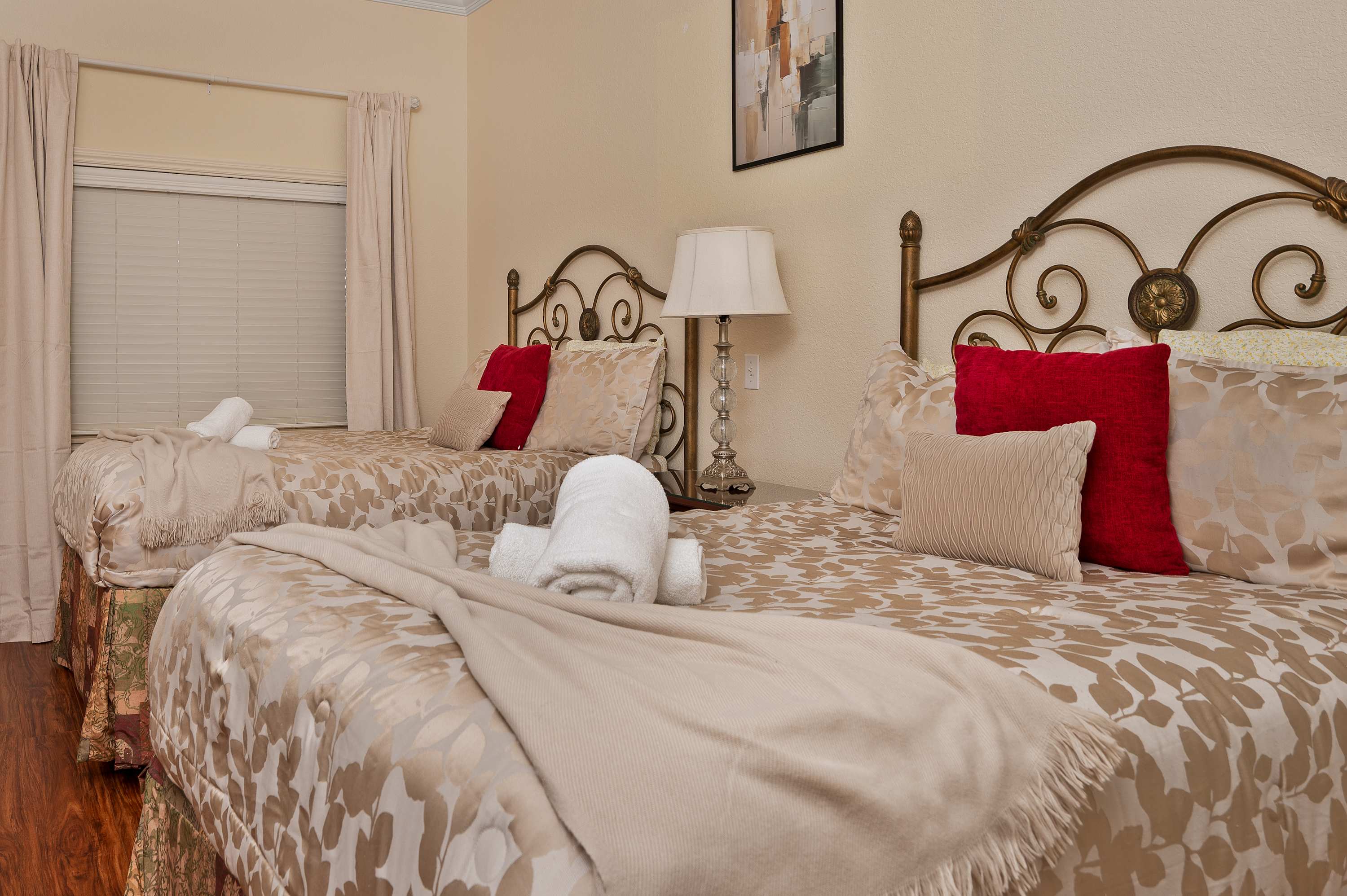 Reunion condo near Disney w/ pool & balcony