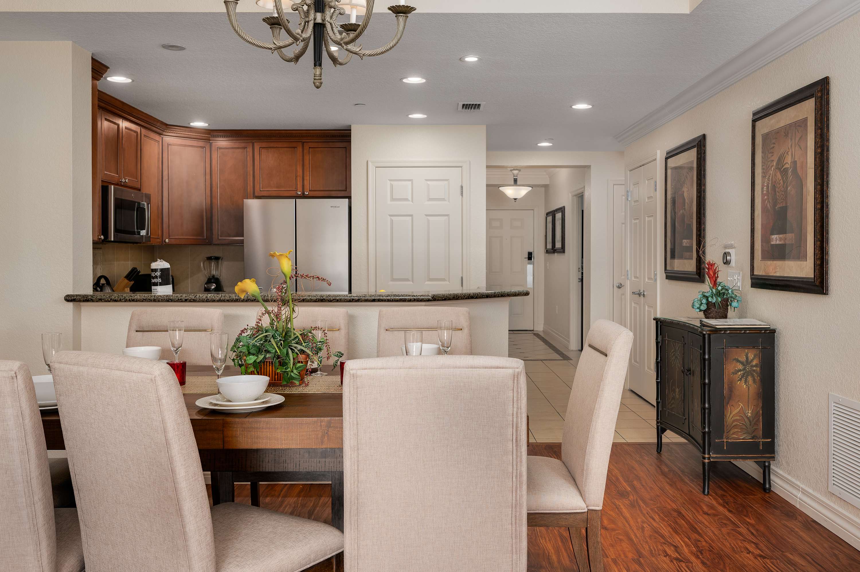 Reunion condo near Disney w/ pool & balcony