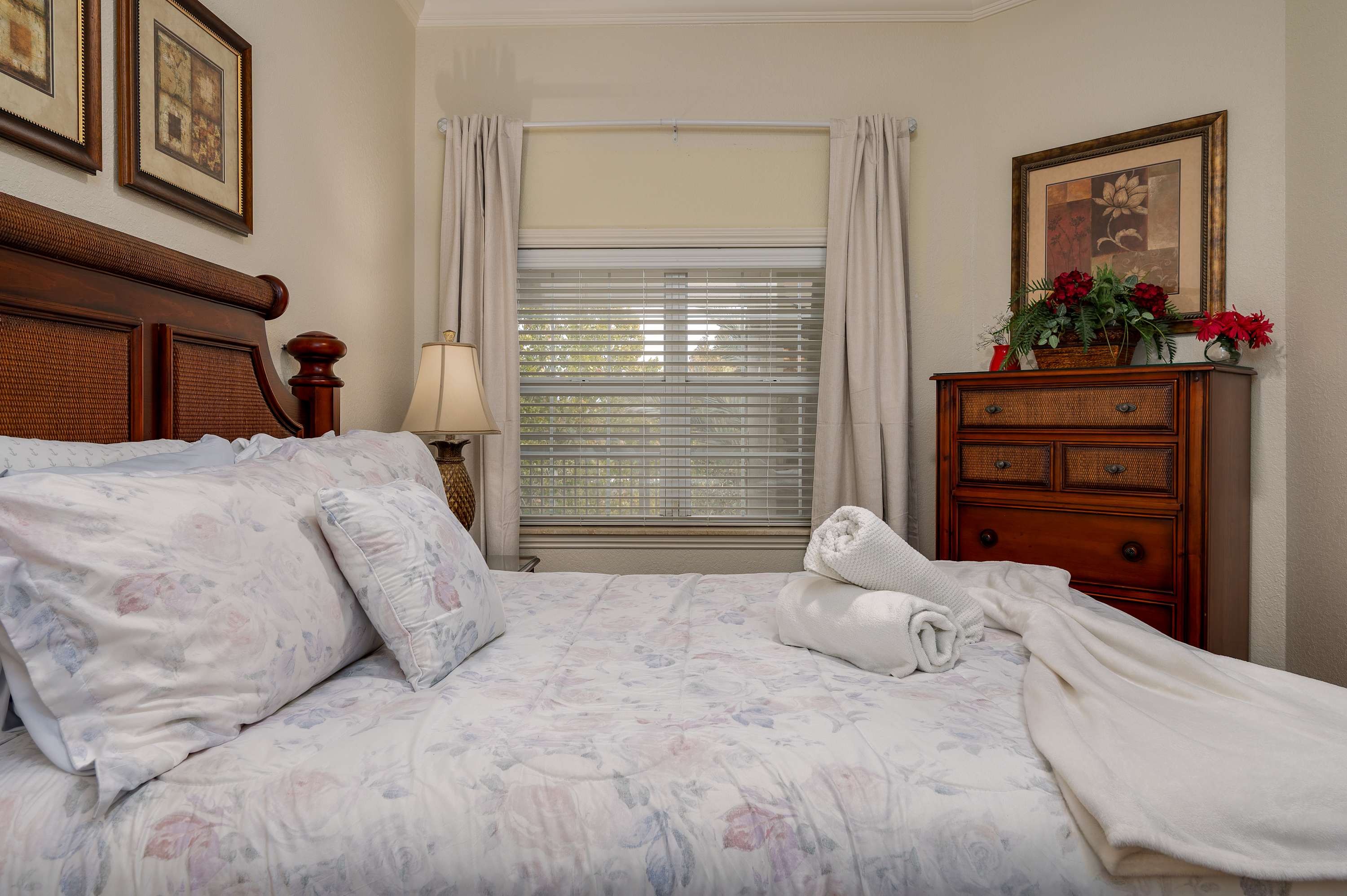 Reunion condo near Disney w/ pool & balcony