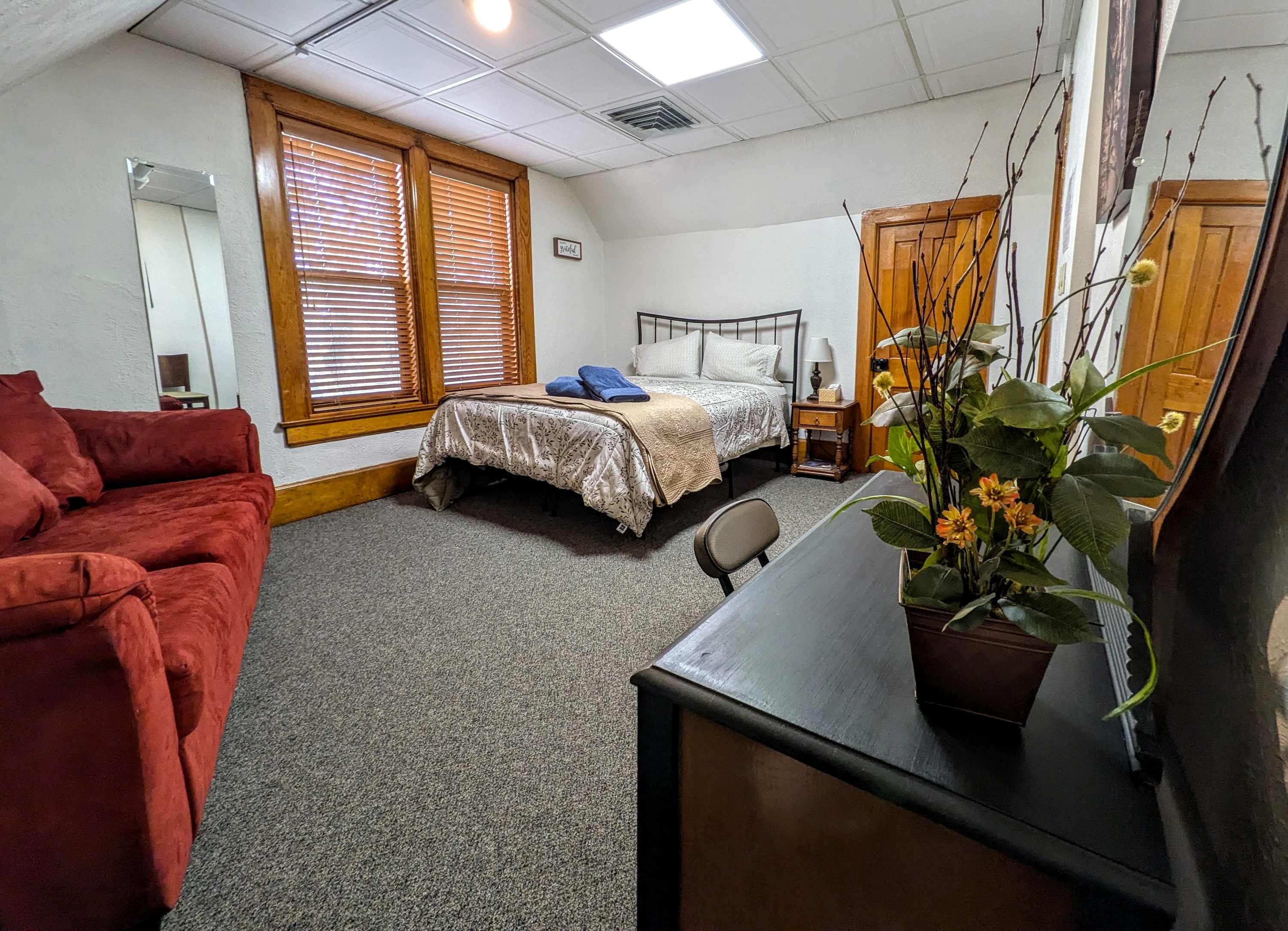 Charming Historic Downtown GJ Room