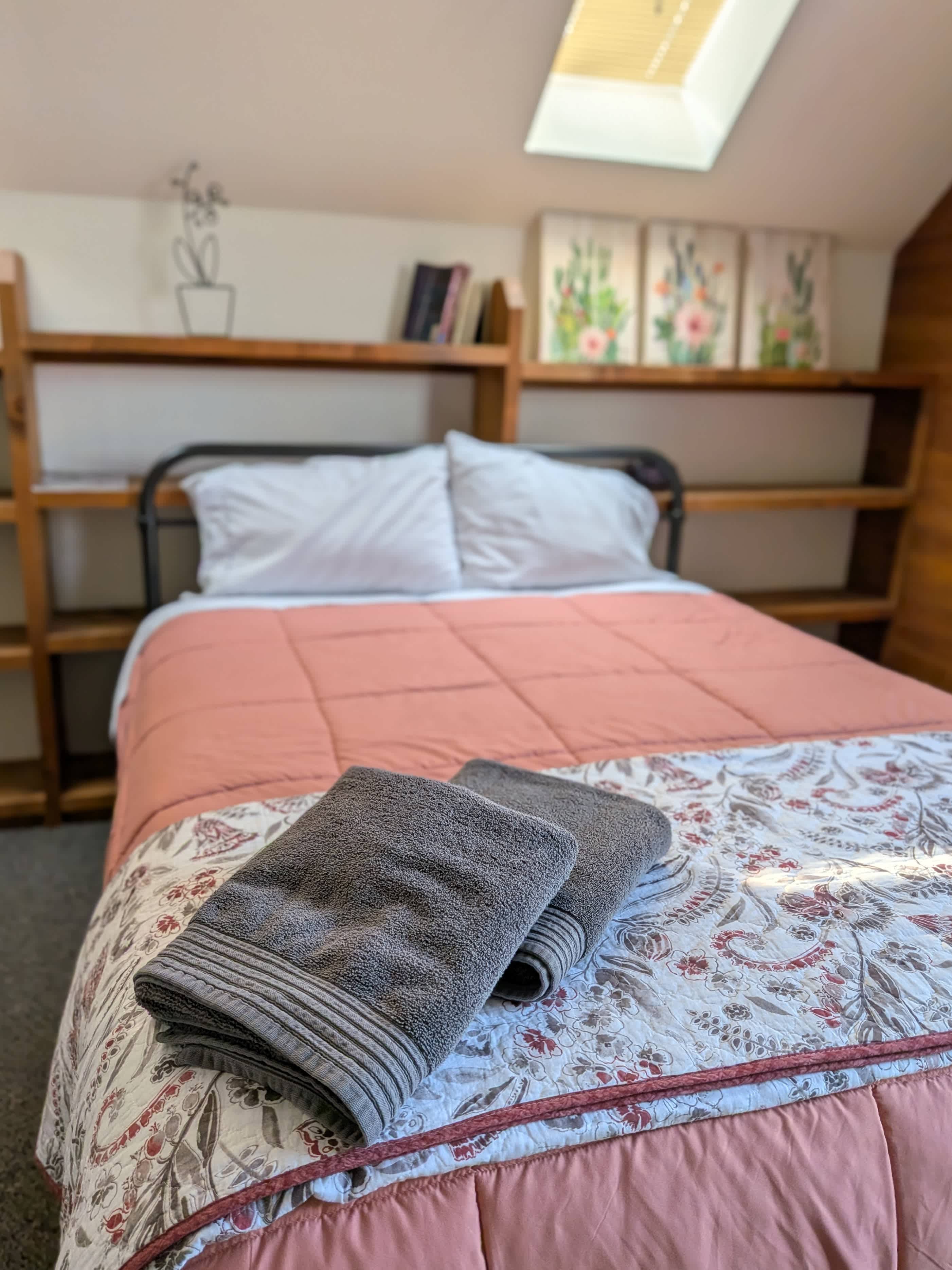 Large Room - Great for Extended Stay & Pets