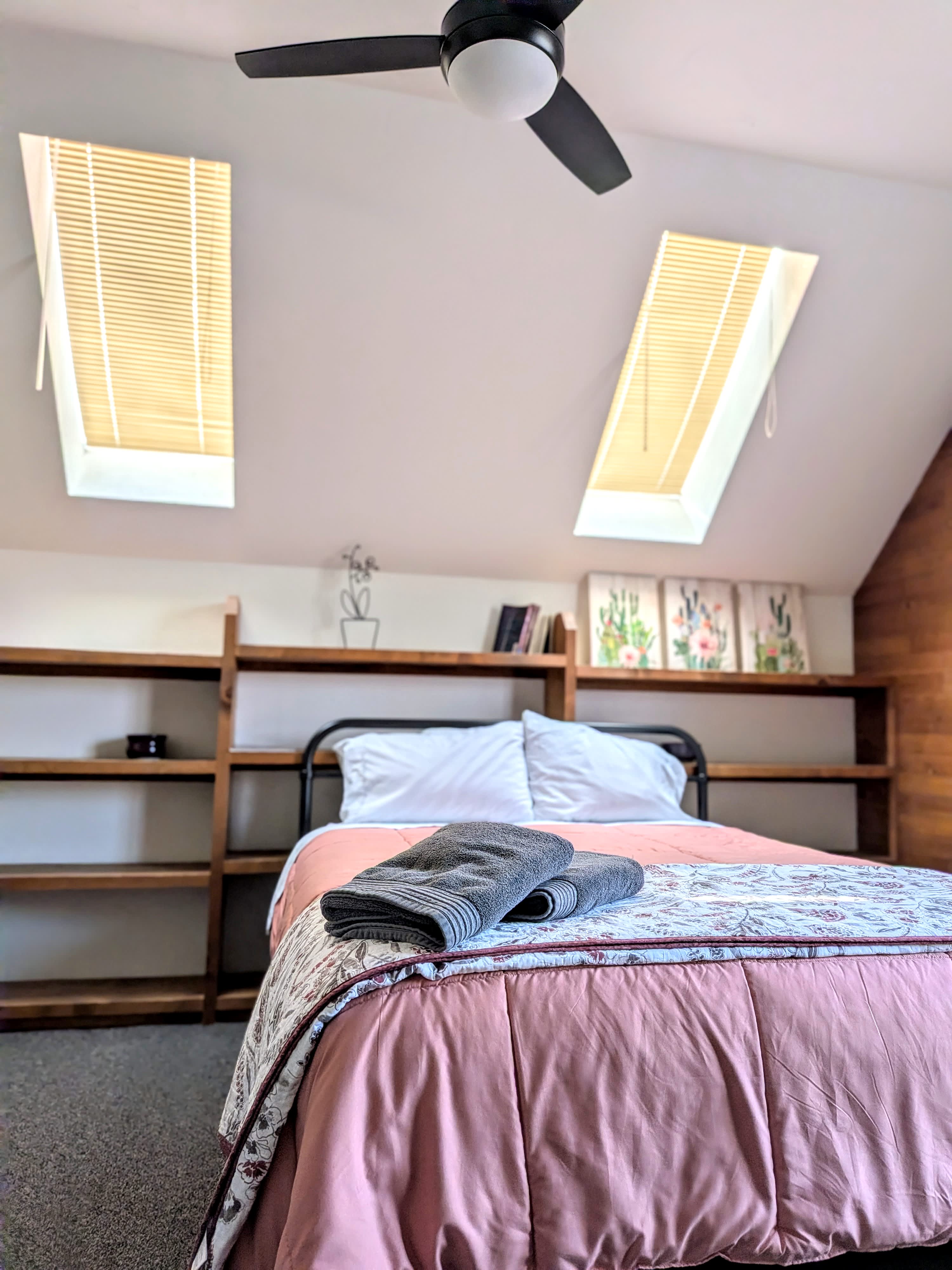 Large Room - Great for Extended Stay & Pets