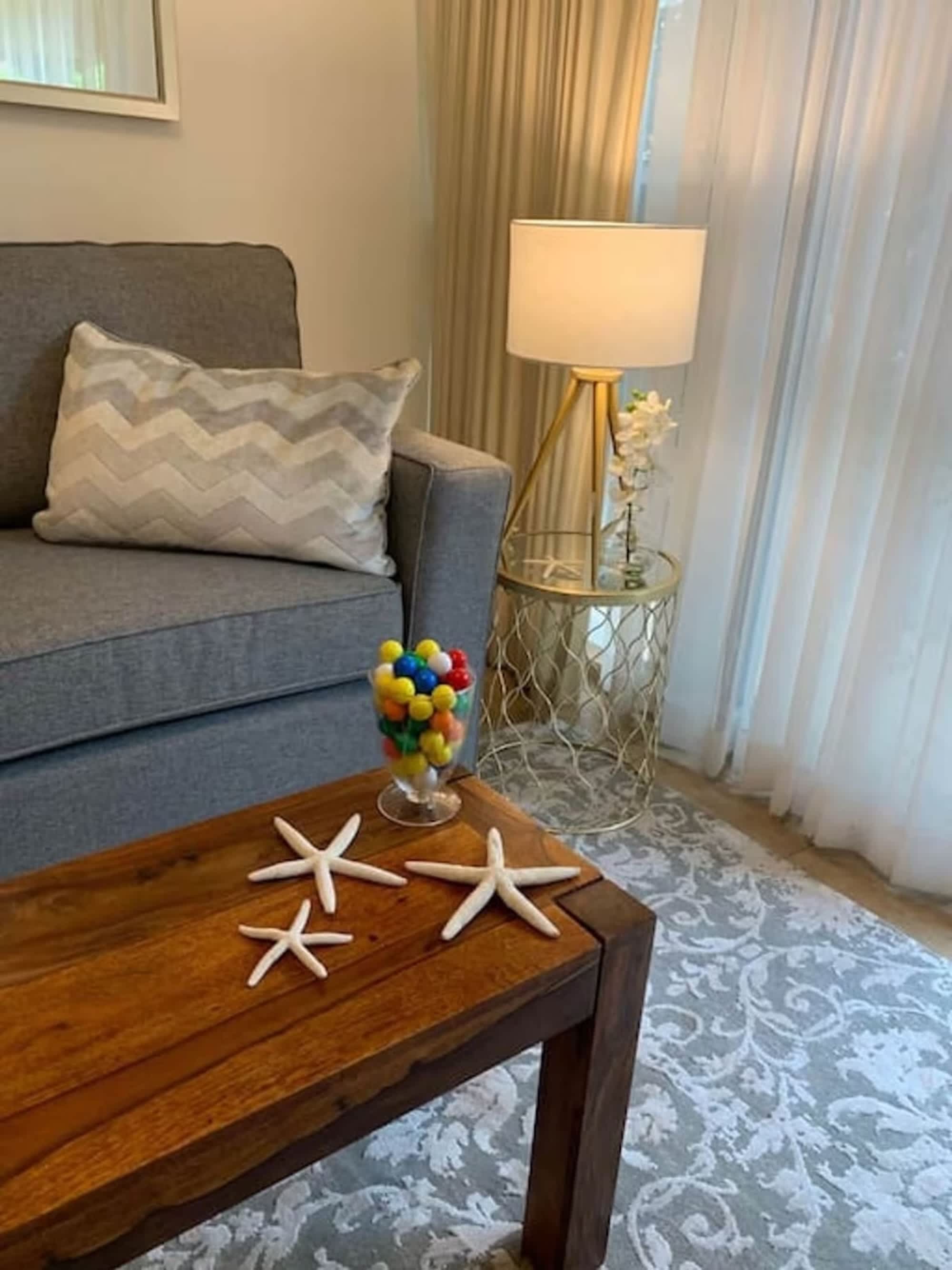 Steps to Beach! Chic 2BR at Maui Banyan Resort — photo 11
