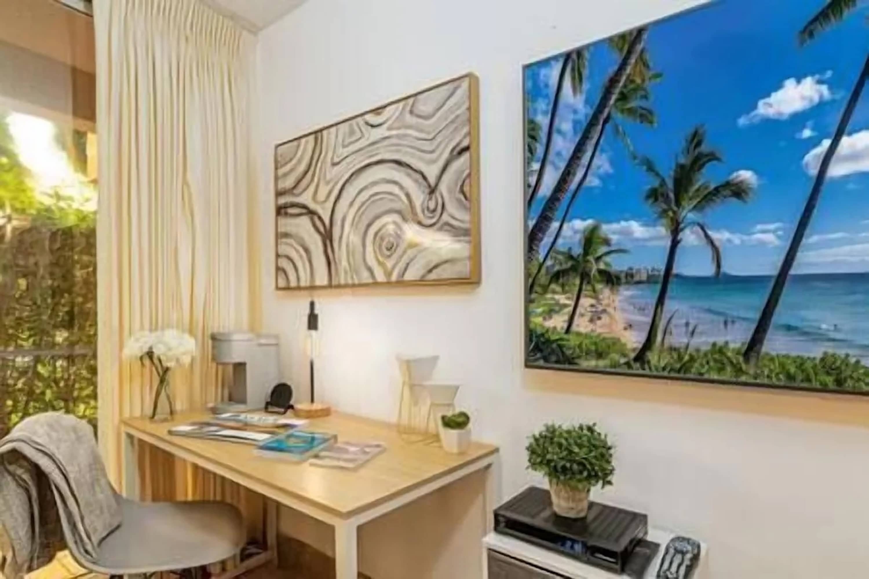 Steps to Beach! Chic 2BR at Maui Banyan Resort — photo 41