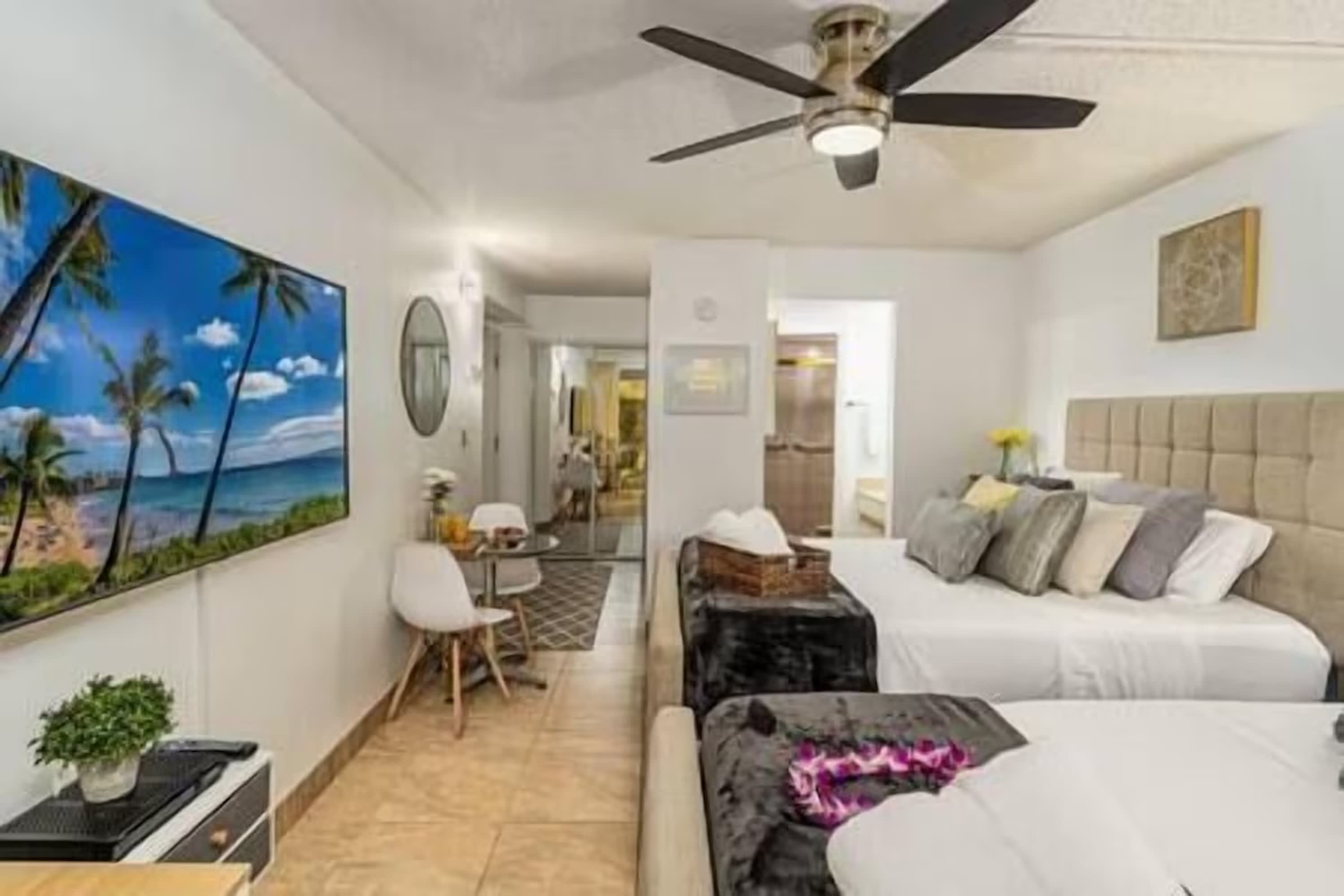 Steps to Beach! Chic 2BR at Maui Banyan Resort — photo 40