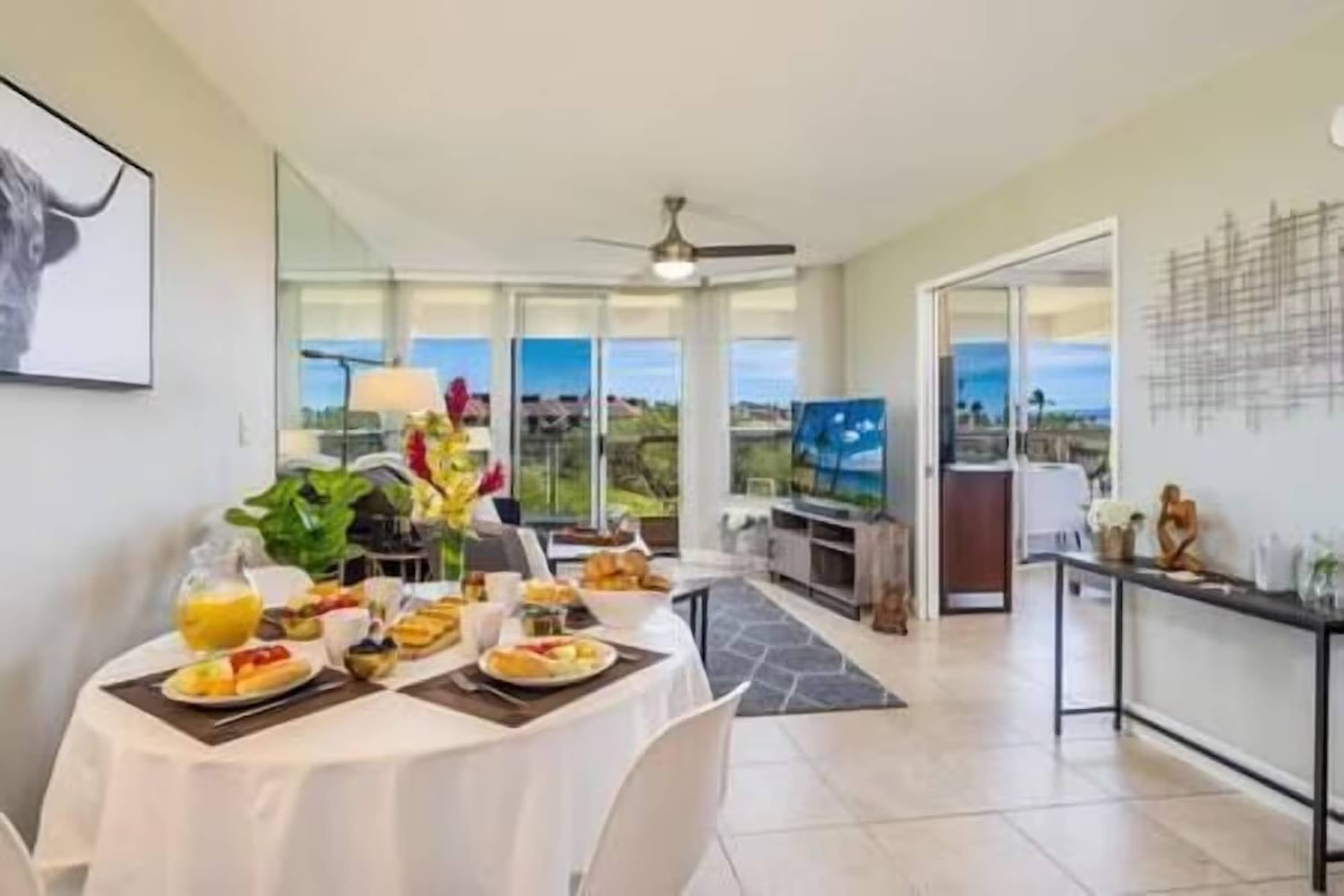 Oceanfront, Resort-Style Condos w/ Pool & Private Lanai — photo 7