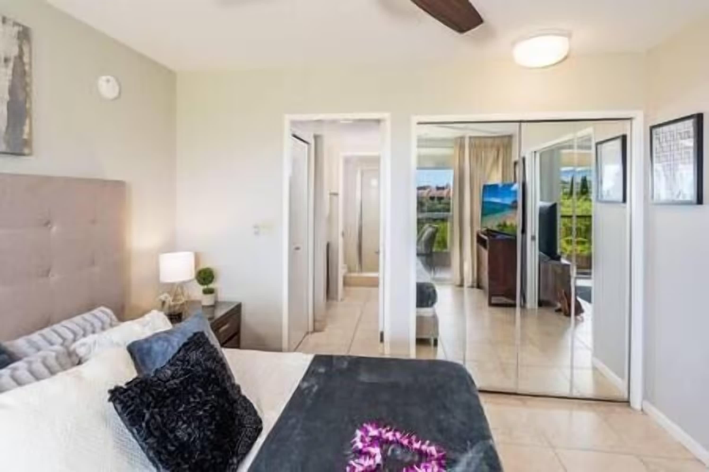 Oceanfront, Resort-Style Condos w/ Pool & Private Lanai — photo 20