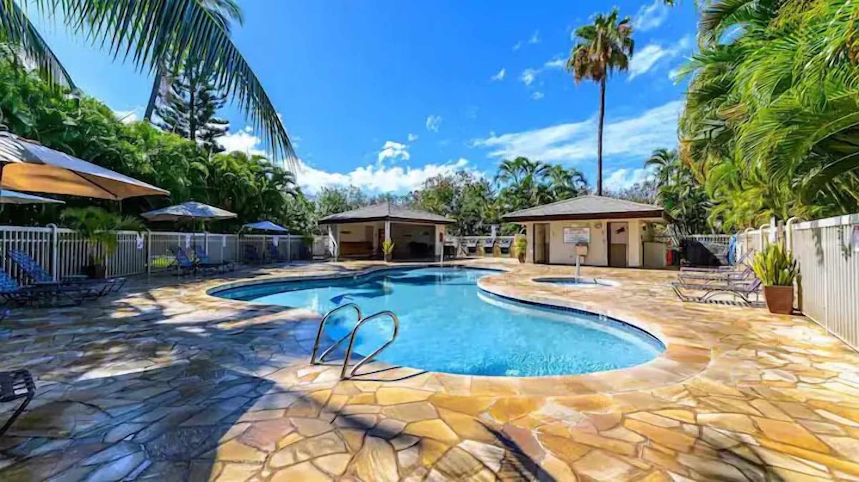 Oceanfront, Resort-Style Condos w/ Pool & Private Lanai — photo 22