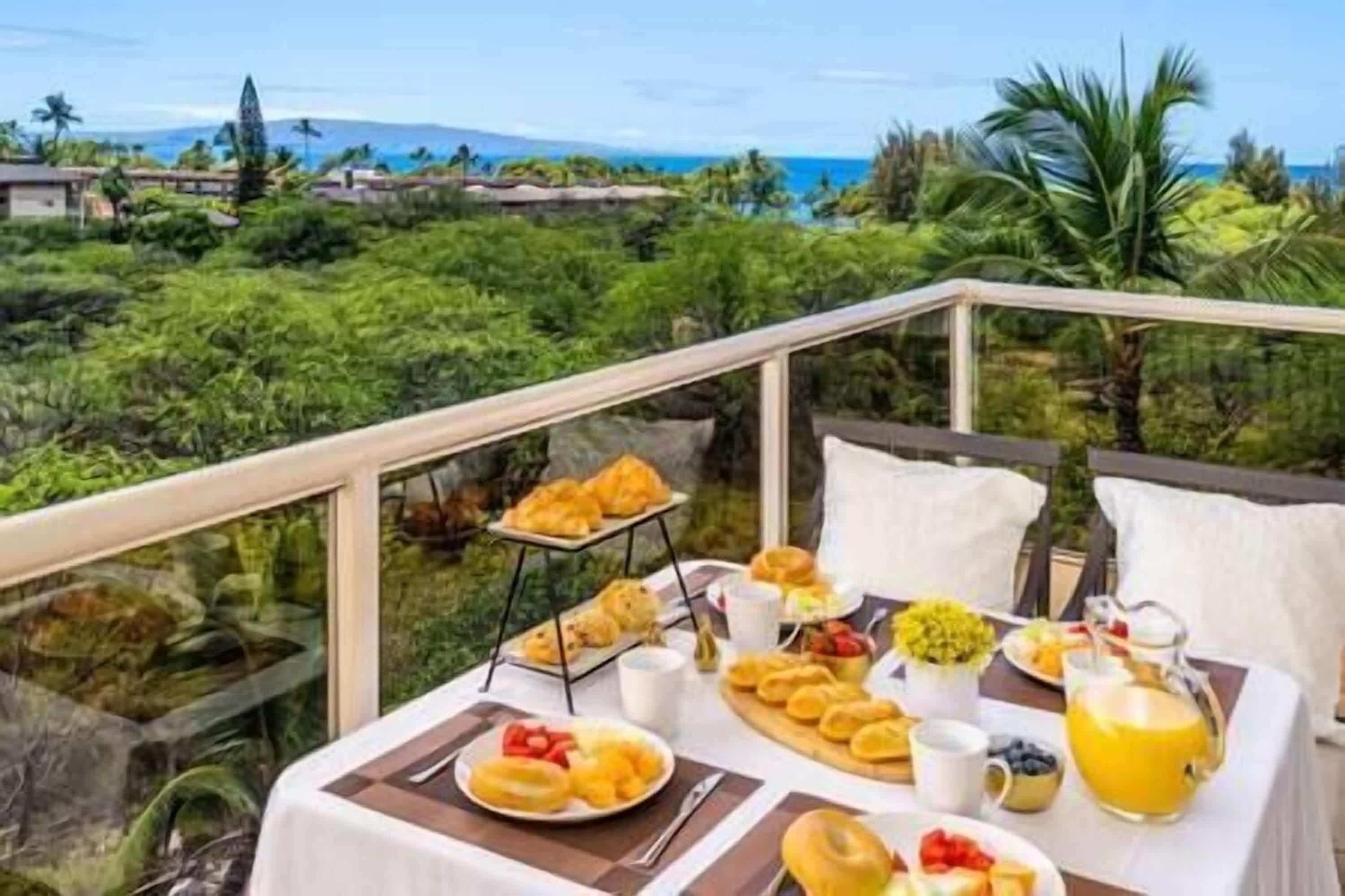 Oceanfront, Resort-Style Condos w/ Pool & Private Lanai — photo 52