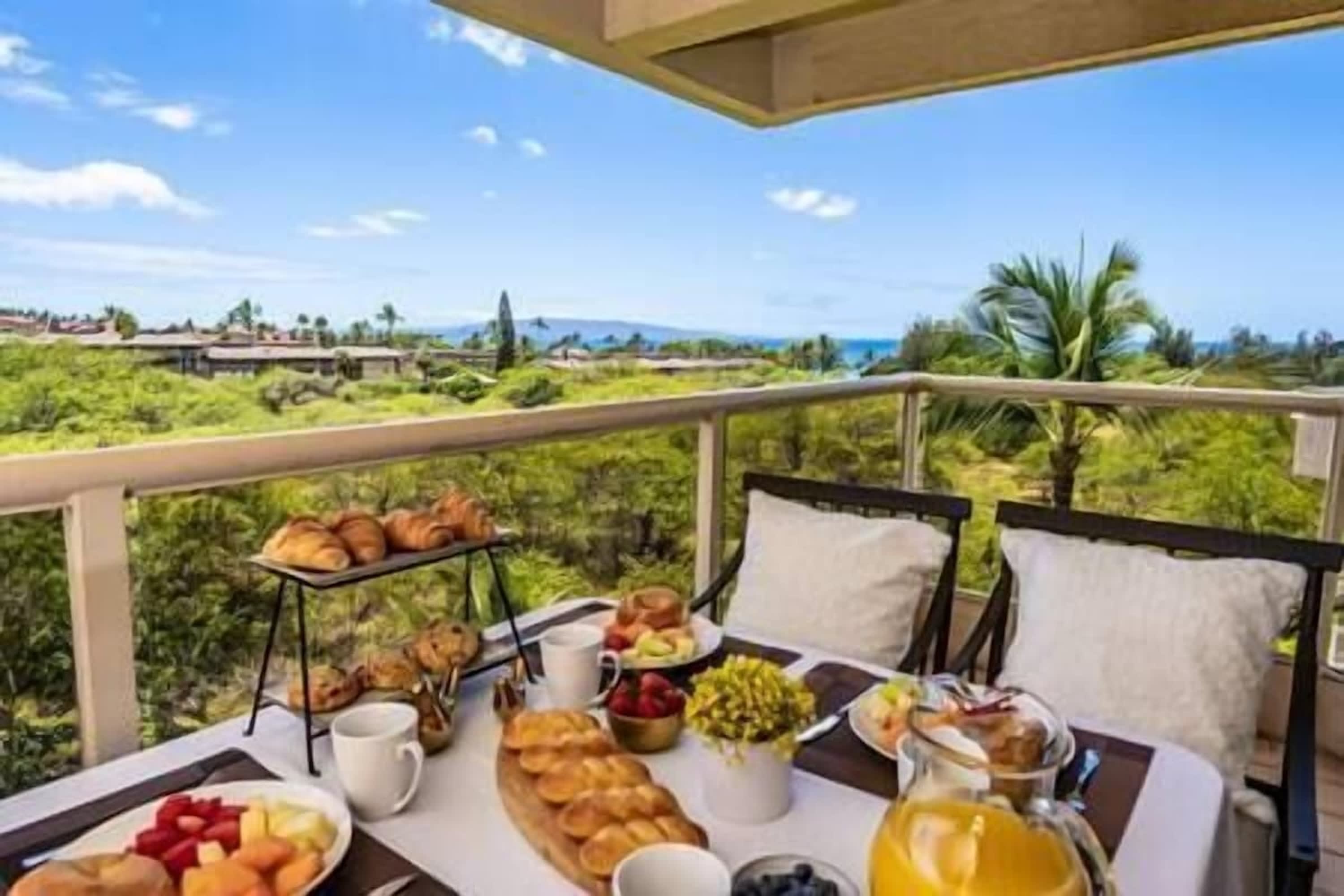 Oceanfront, Resort-Style Condos w/ Pool & Private Lanai — photo 60